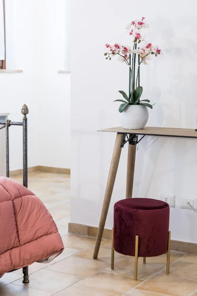 Decorative detail in ValleChiara B&B