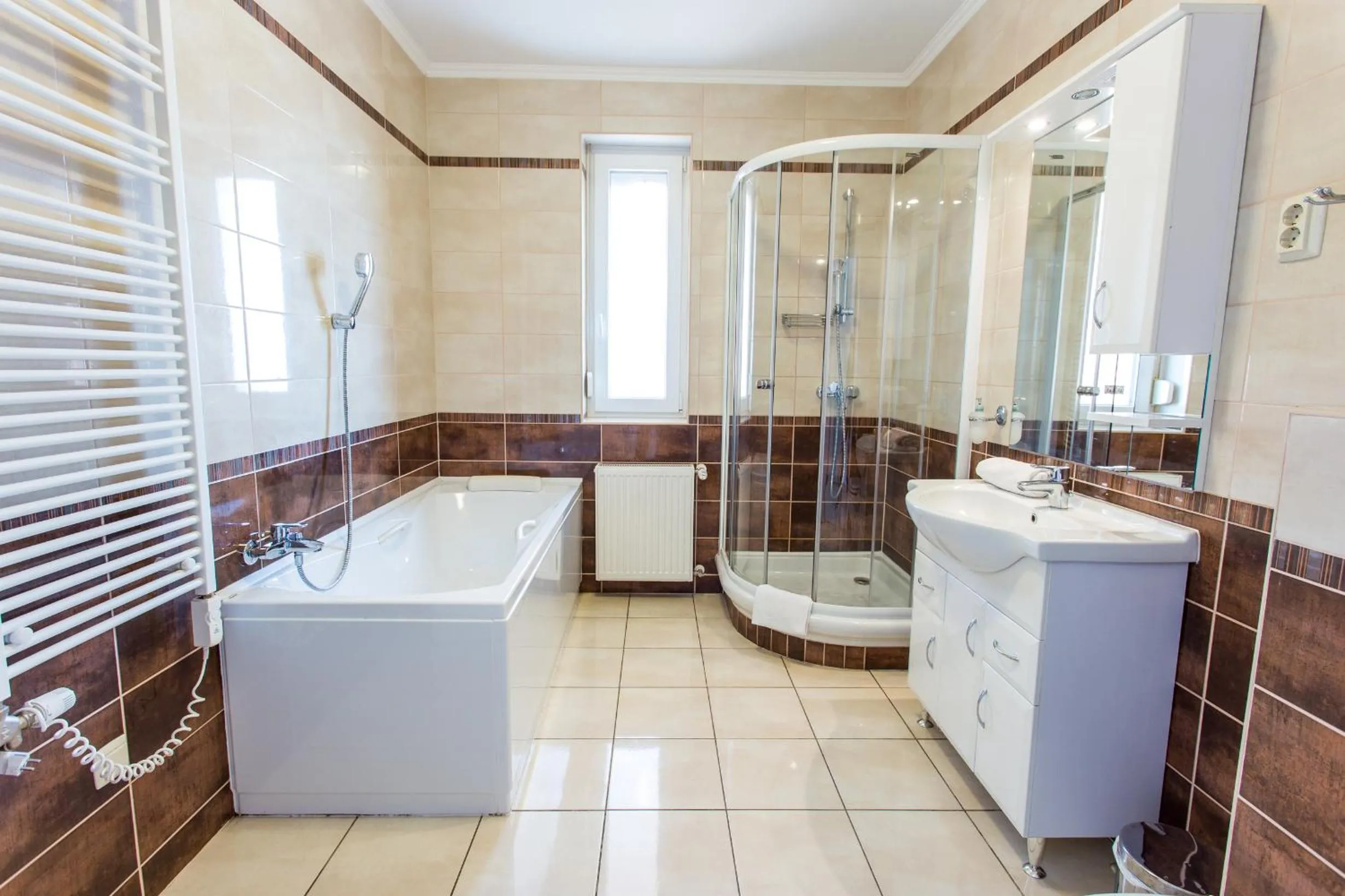 Shower in Luxury Apartment Hotel Siófok