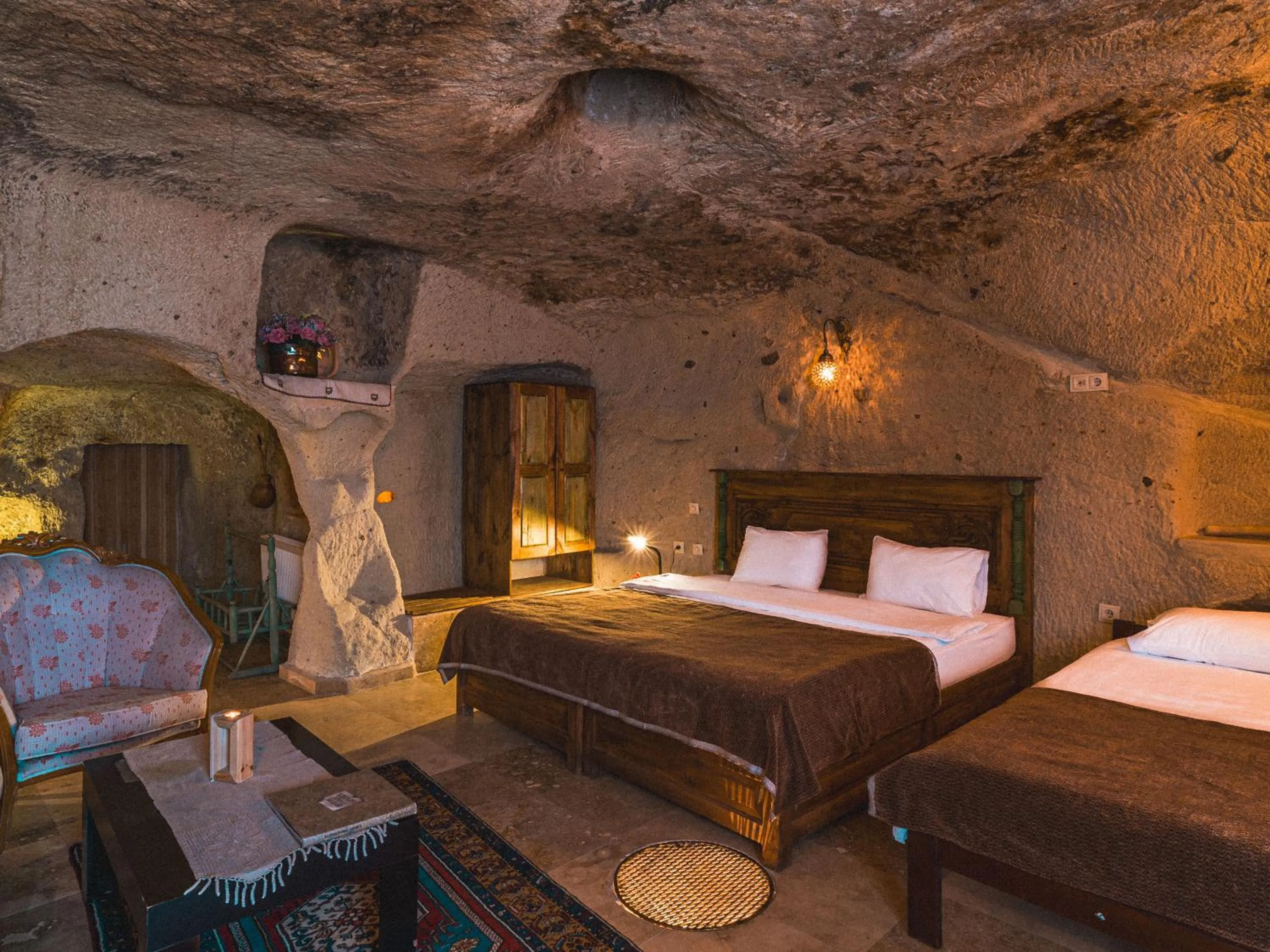 Photo of the whole room, Bed in Atilla's Cave Hotel