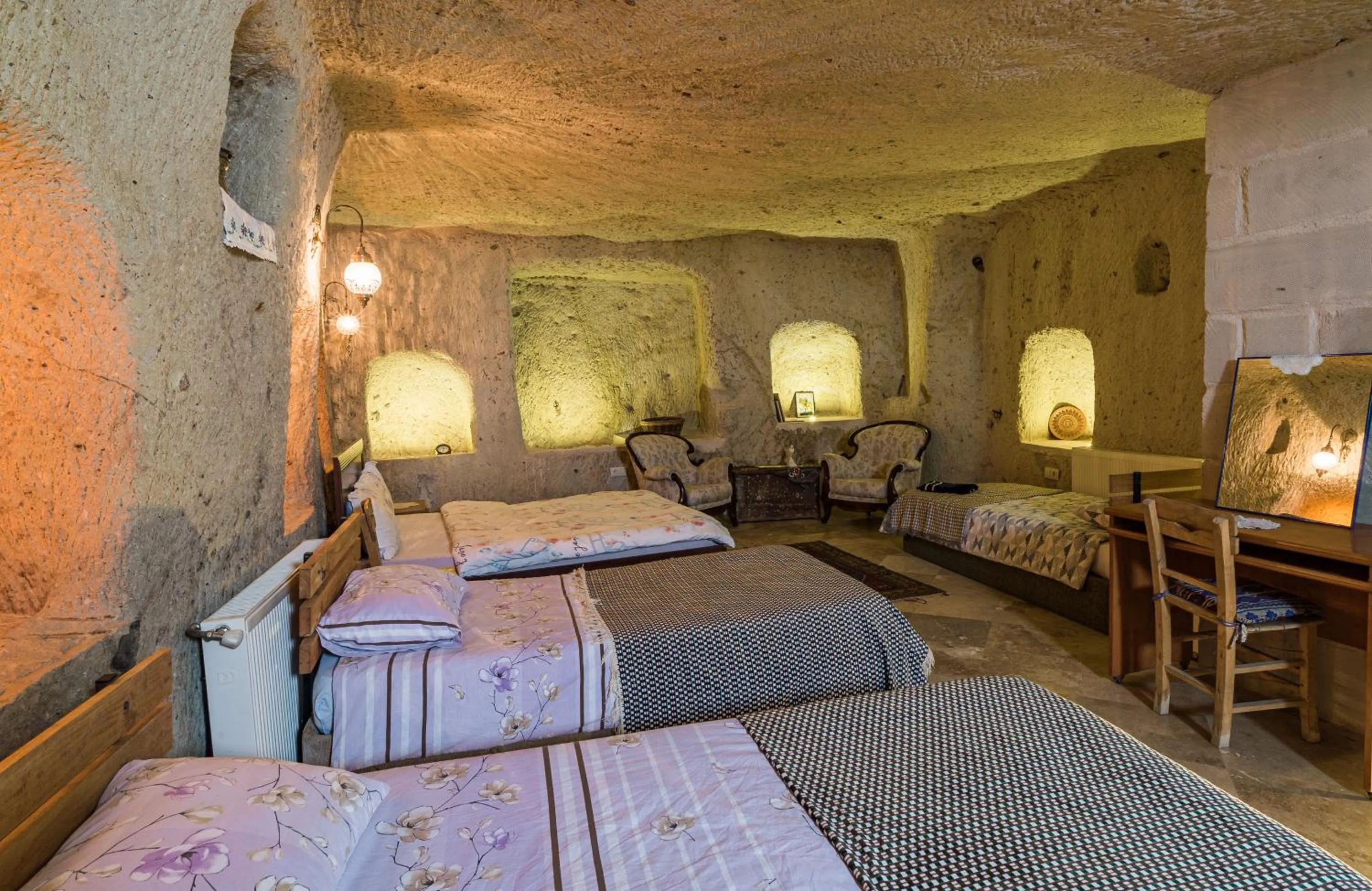 bunk bed, Bed in Atilla's Cave Hotel