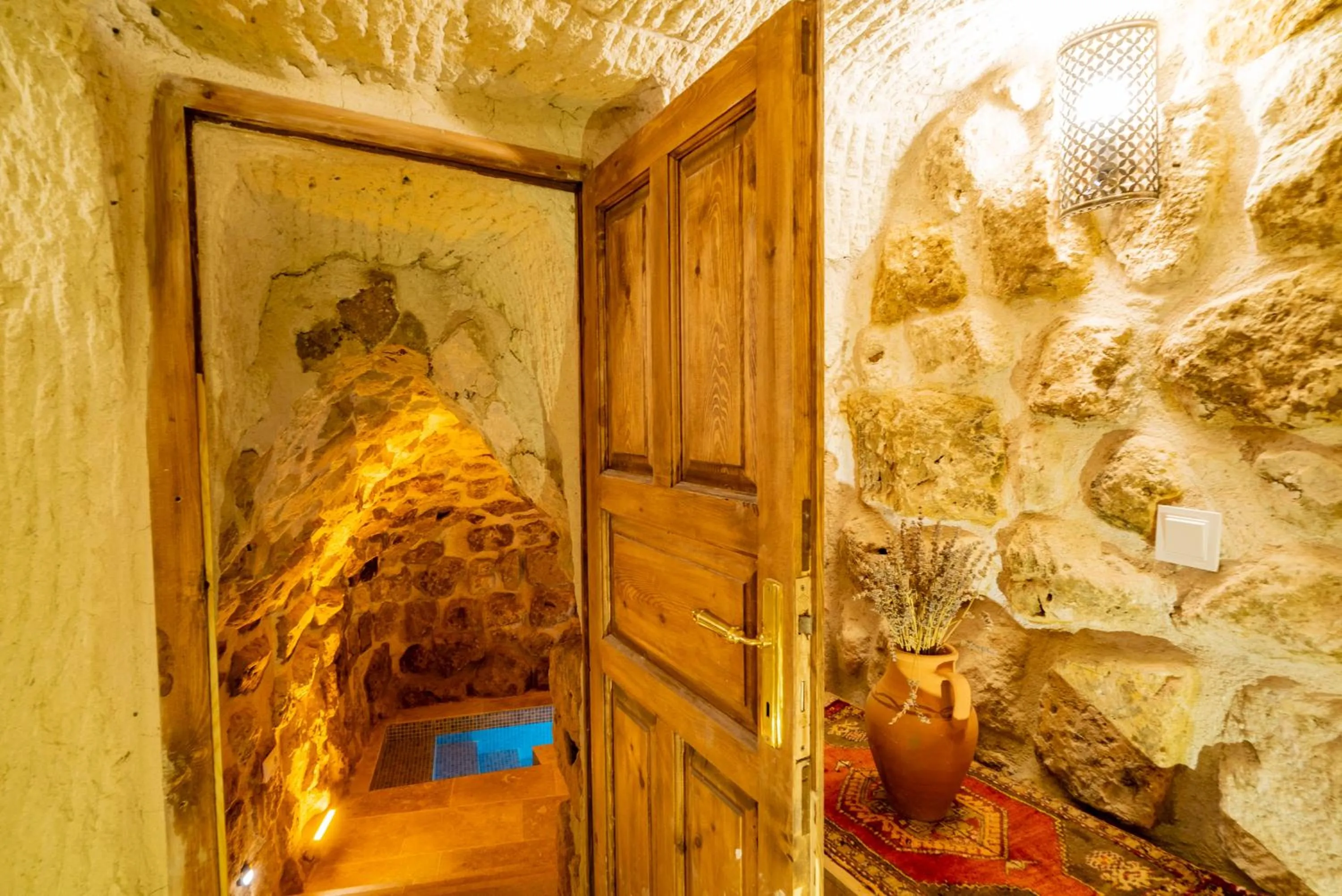 Swimming pool in Atilla's Cave Hotel