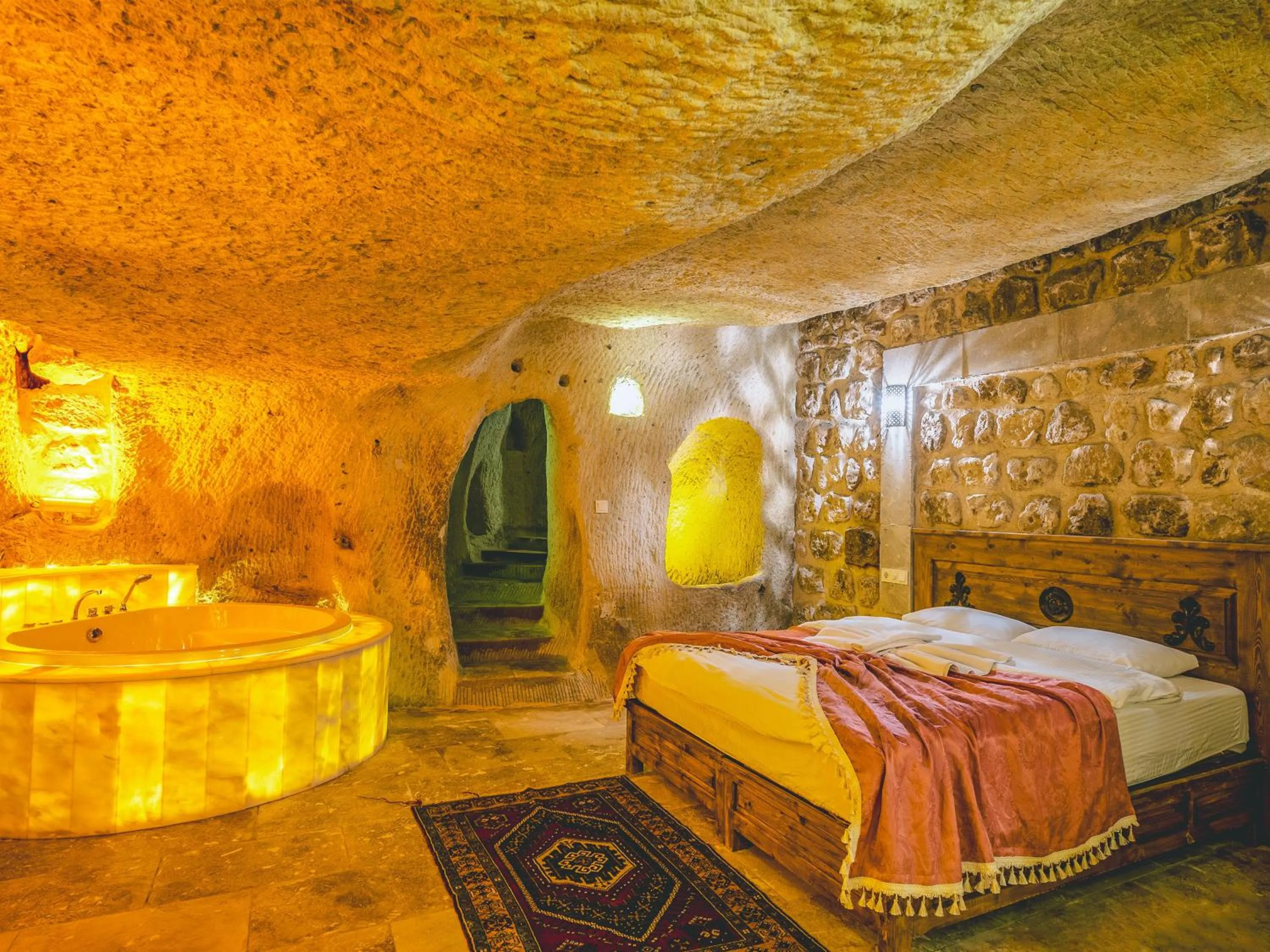 Photo of the whole room, Bed in Atilla's Cave Hotel