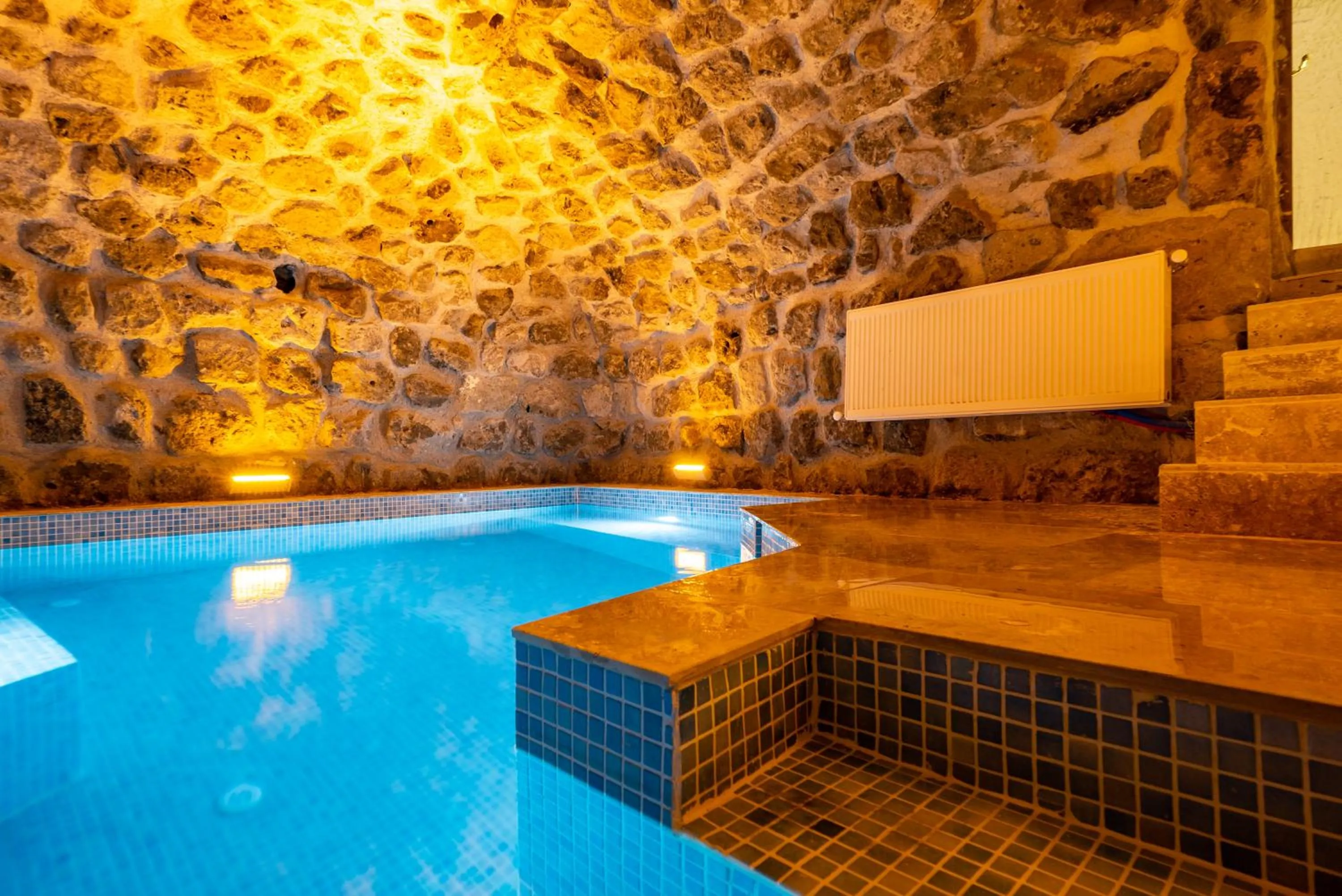 Swimming pool in Atilla's Cave Hotel