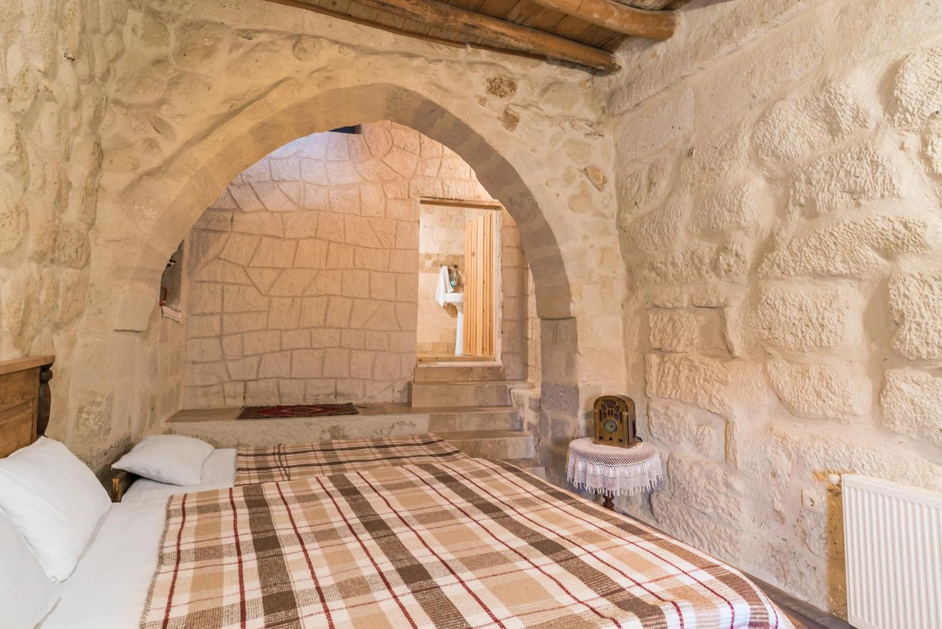 Photo of the whole room, Bed in Atilla's Cave Hotel