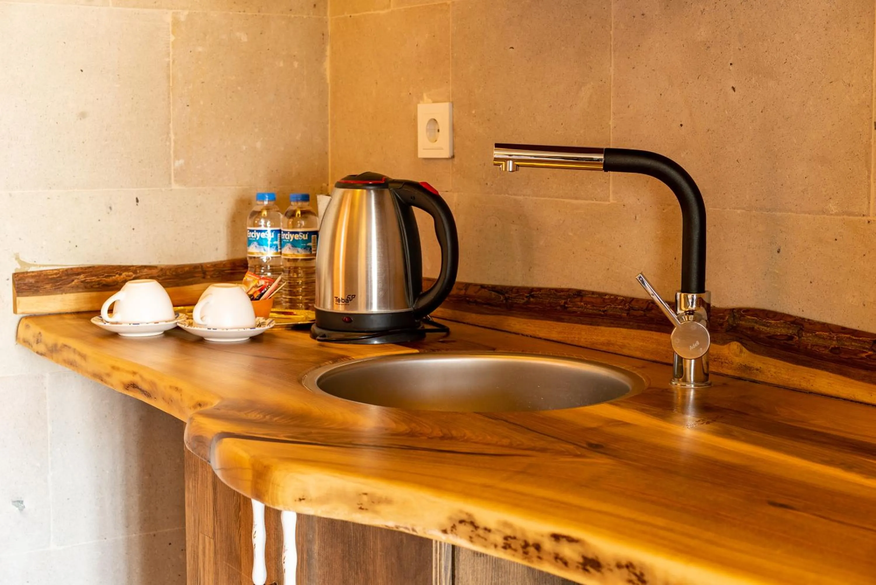 Coffee/tea facilities in Atilla's Cave Hotel