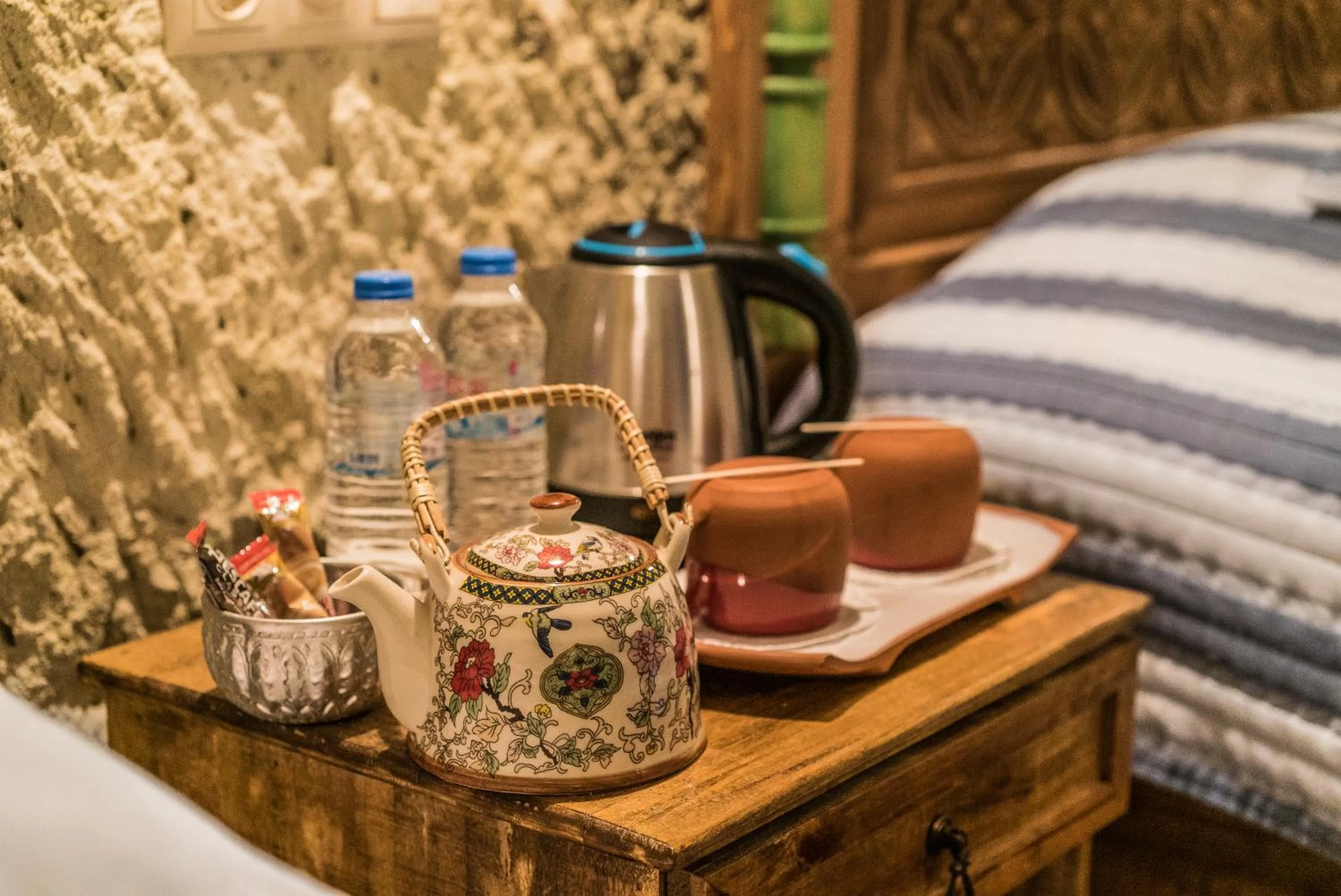 Coffee/tea facilities, Bed in Atilla's Cave Hotel