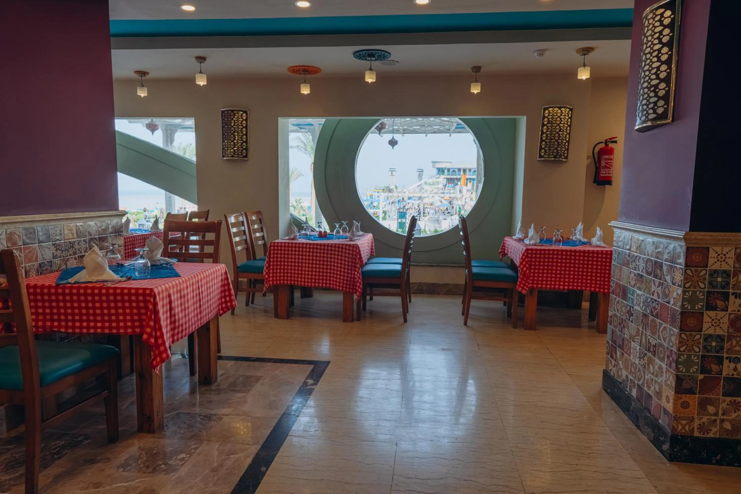 Restaurant/places to eat in Gravity Hotel & Aqua Park Sahl Hasheesh Families and Couples Only