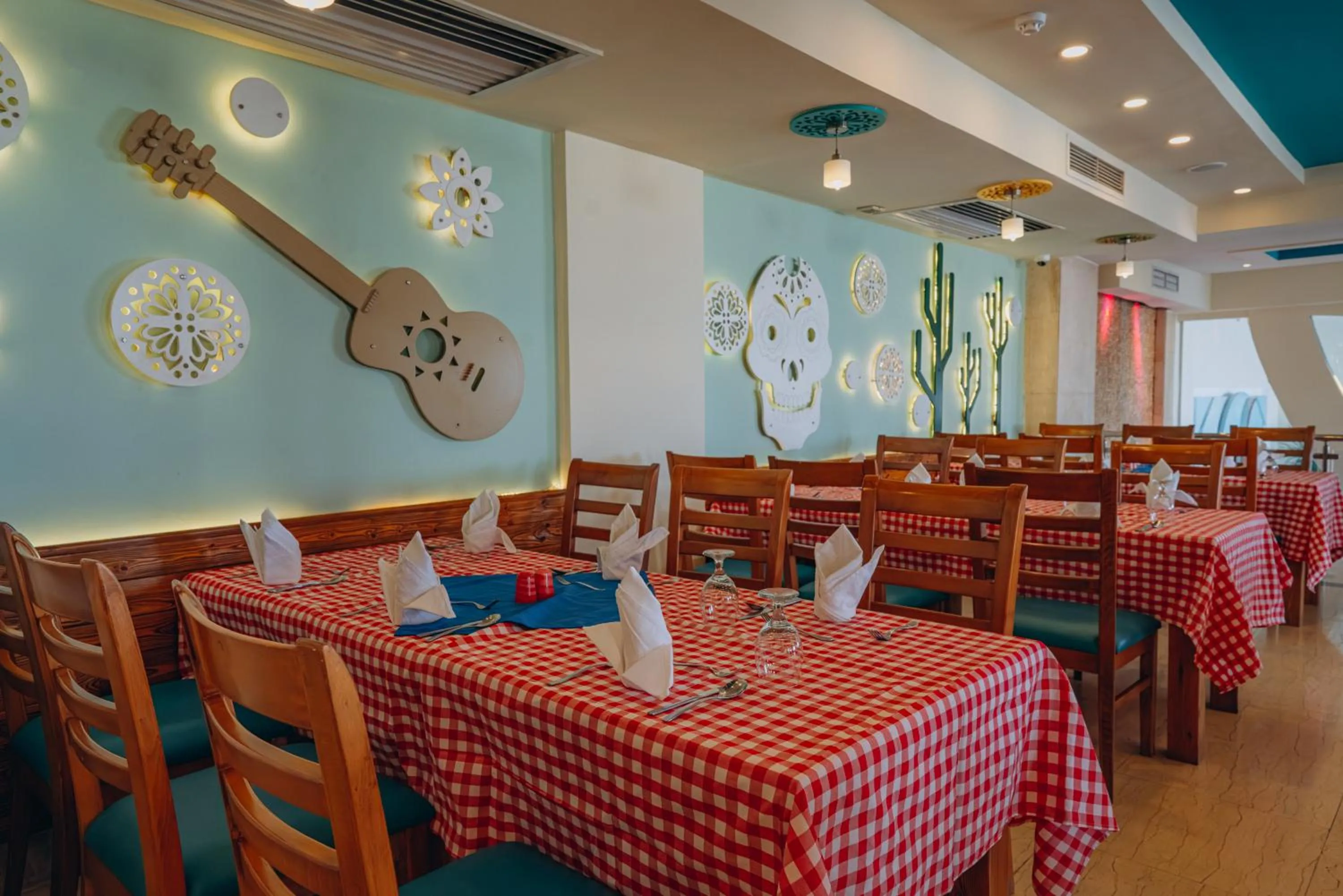 Restaurant/places to eat in Gravity Hotel & Aqua Park Sahl Hasheesh Families and Couples Only