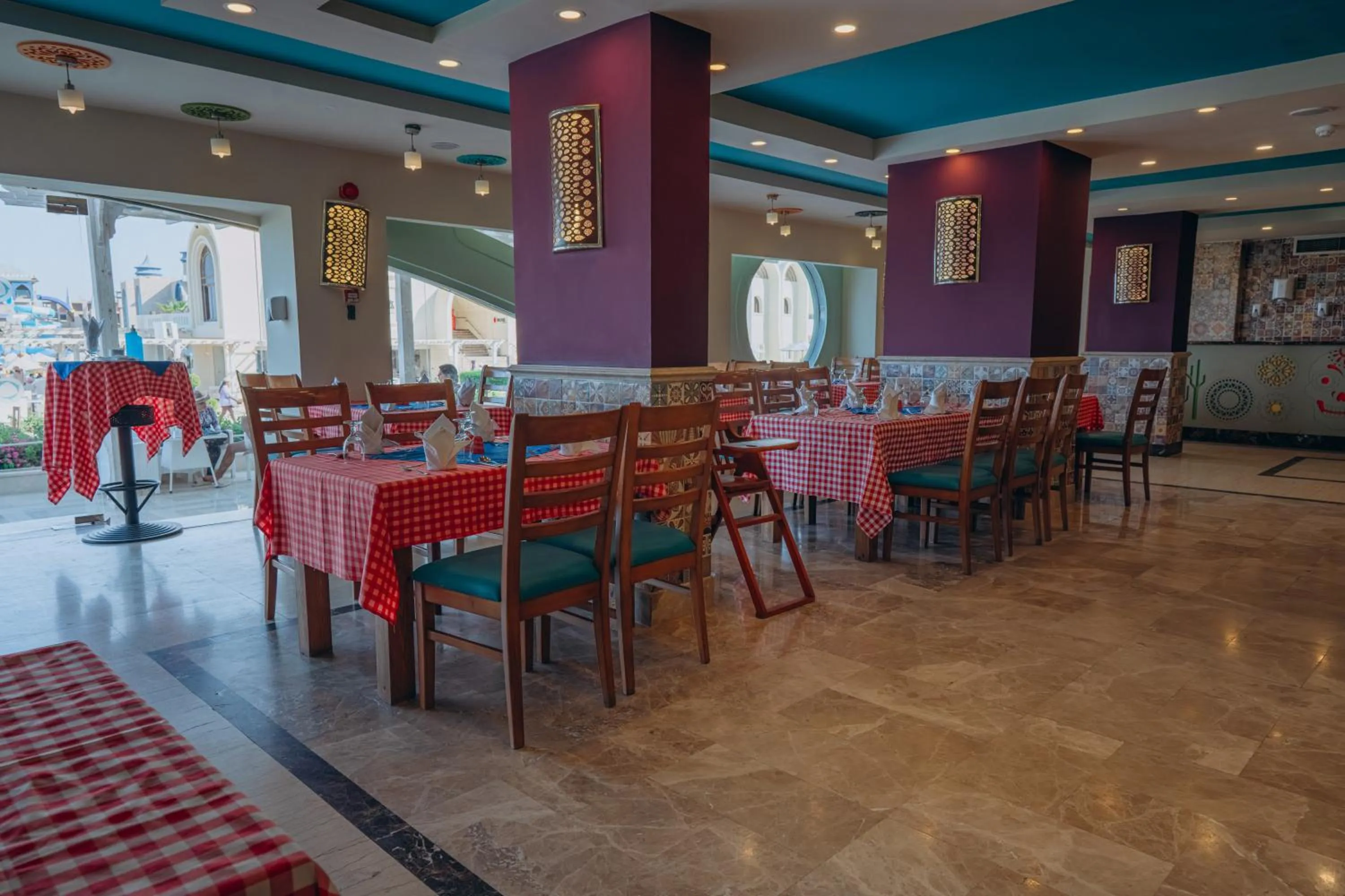 Restaurant/places to eat in Gravity Hotel & Aqua Park Sahl Hasheesh Families and Couples Only
