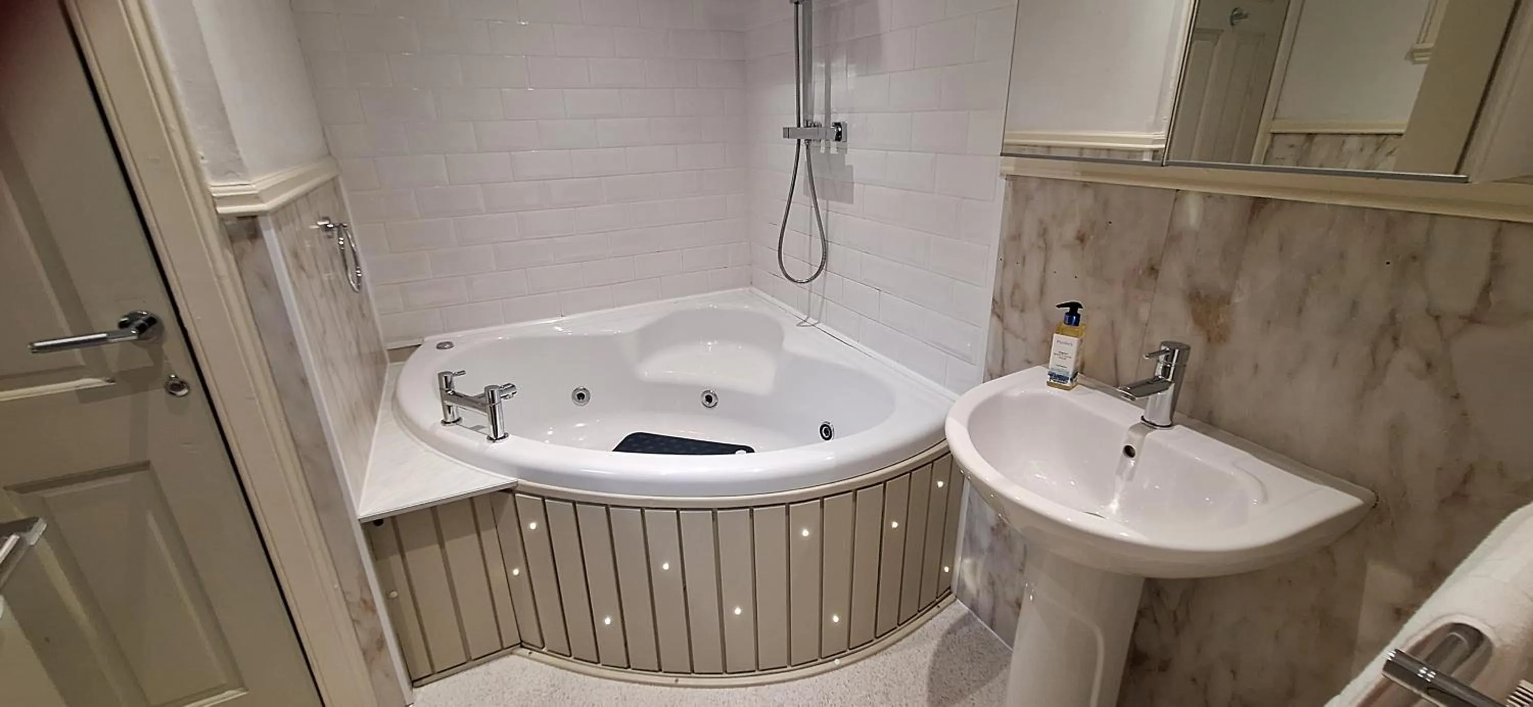 Shower in Lochend Chalets