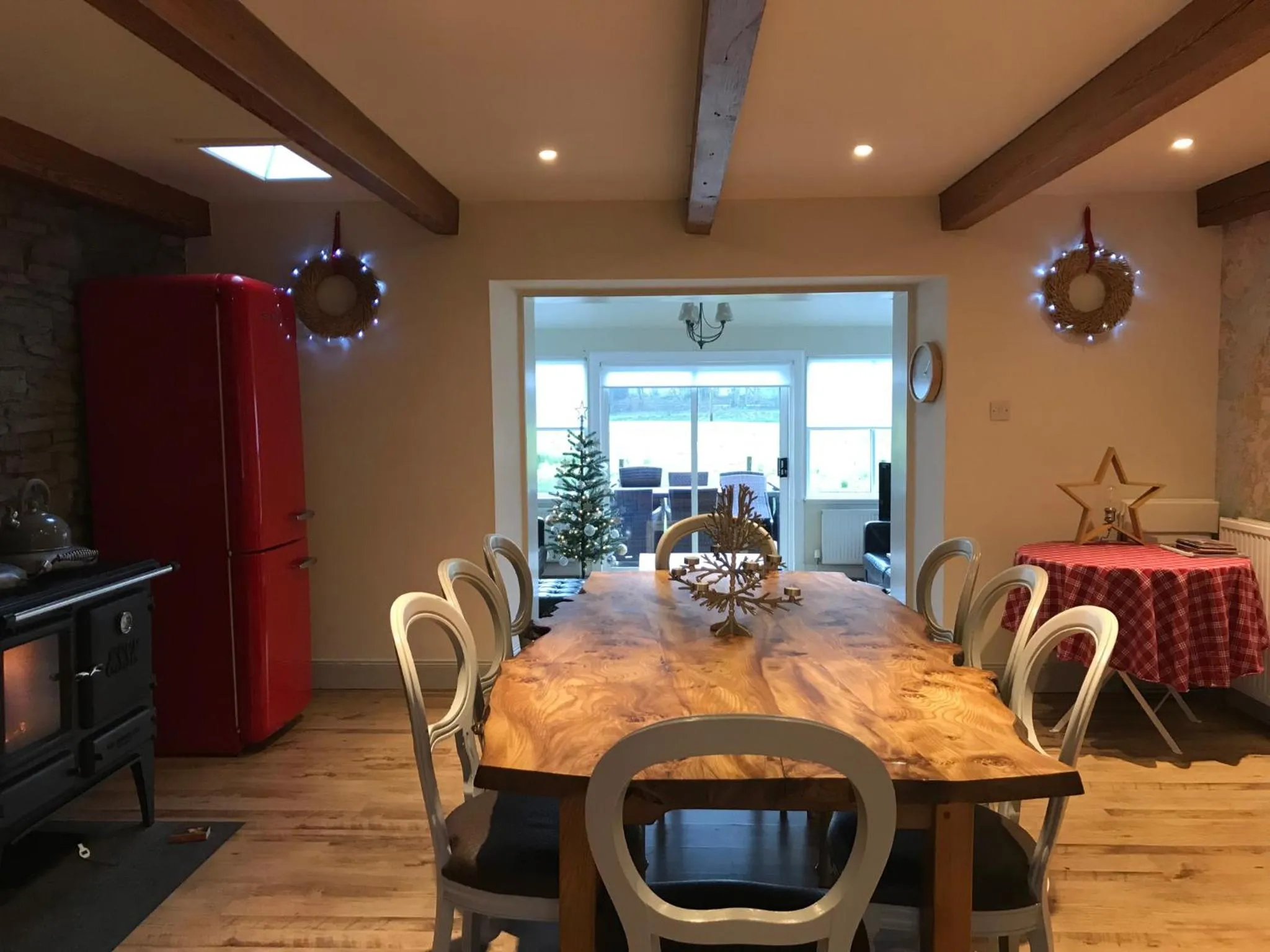 Dining area in Lochend Chalets