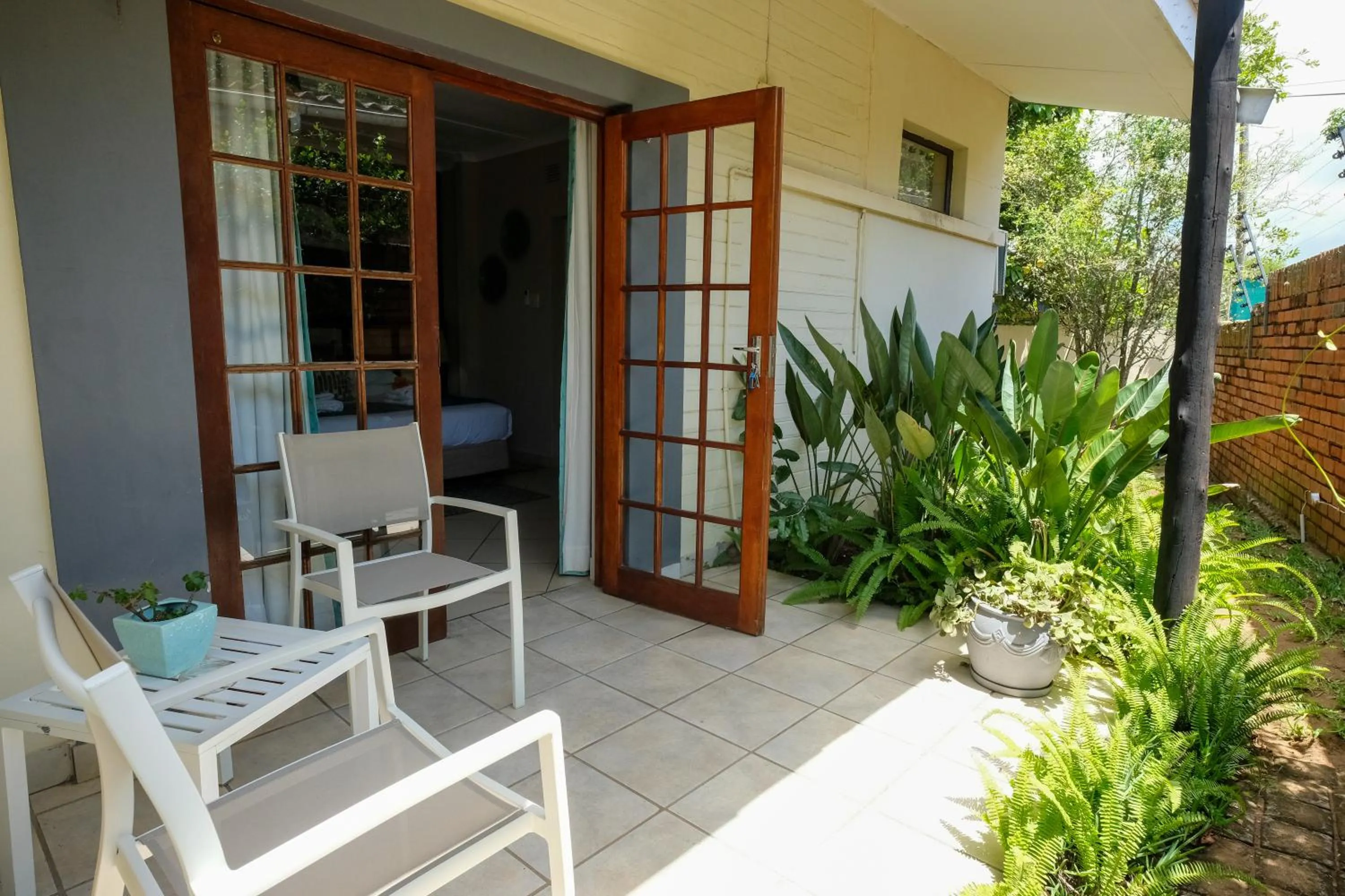 Patio in Whalesong Guest House