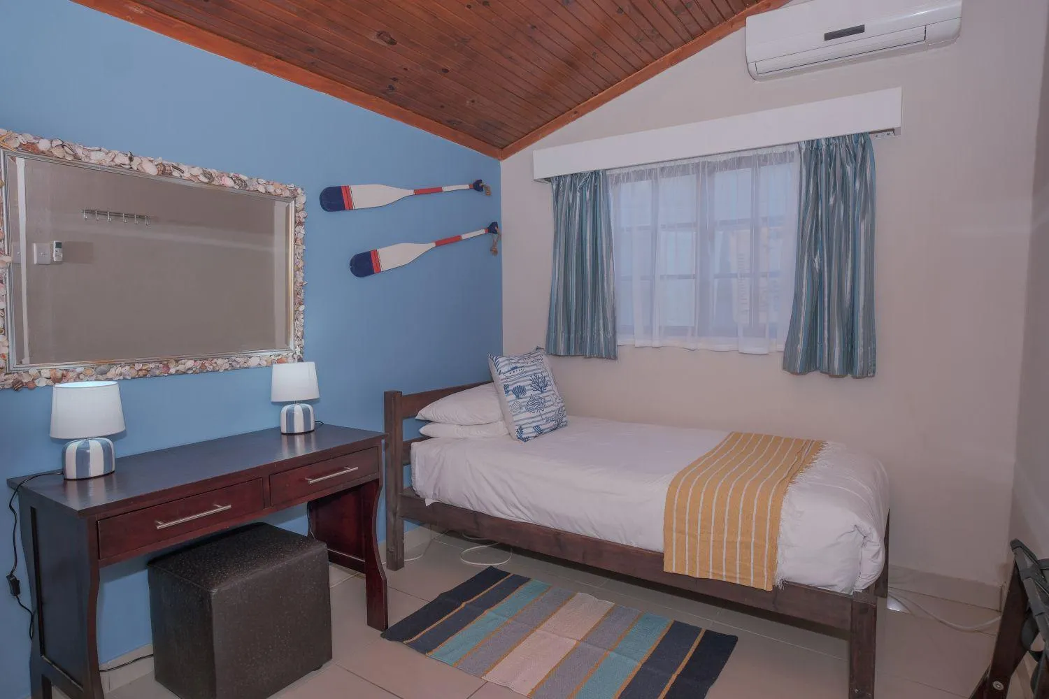 Bedroom, Bed in Whalesong Guest House