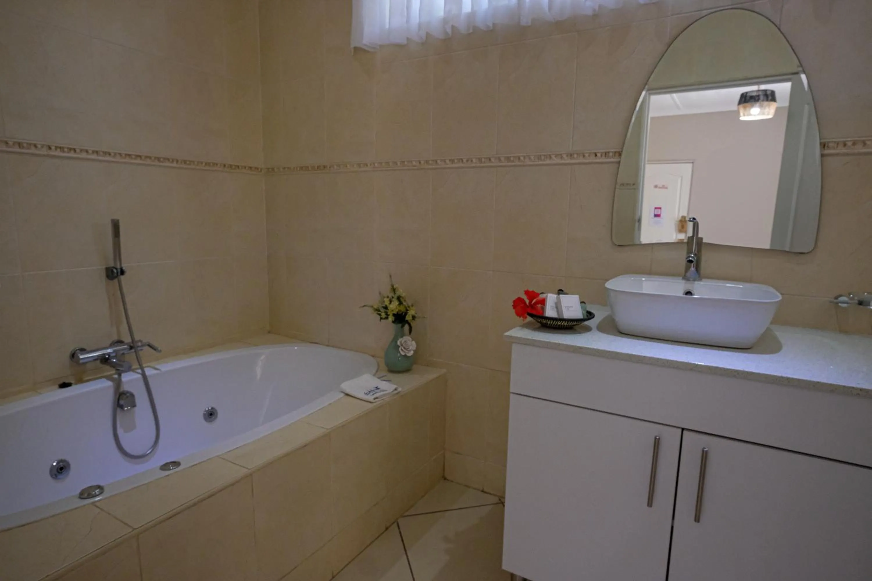 Bathroom in Whalesong Guest House