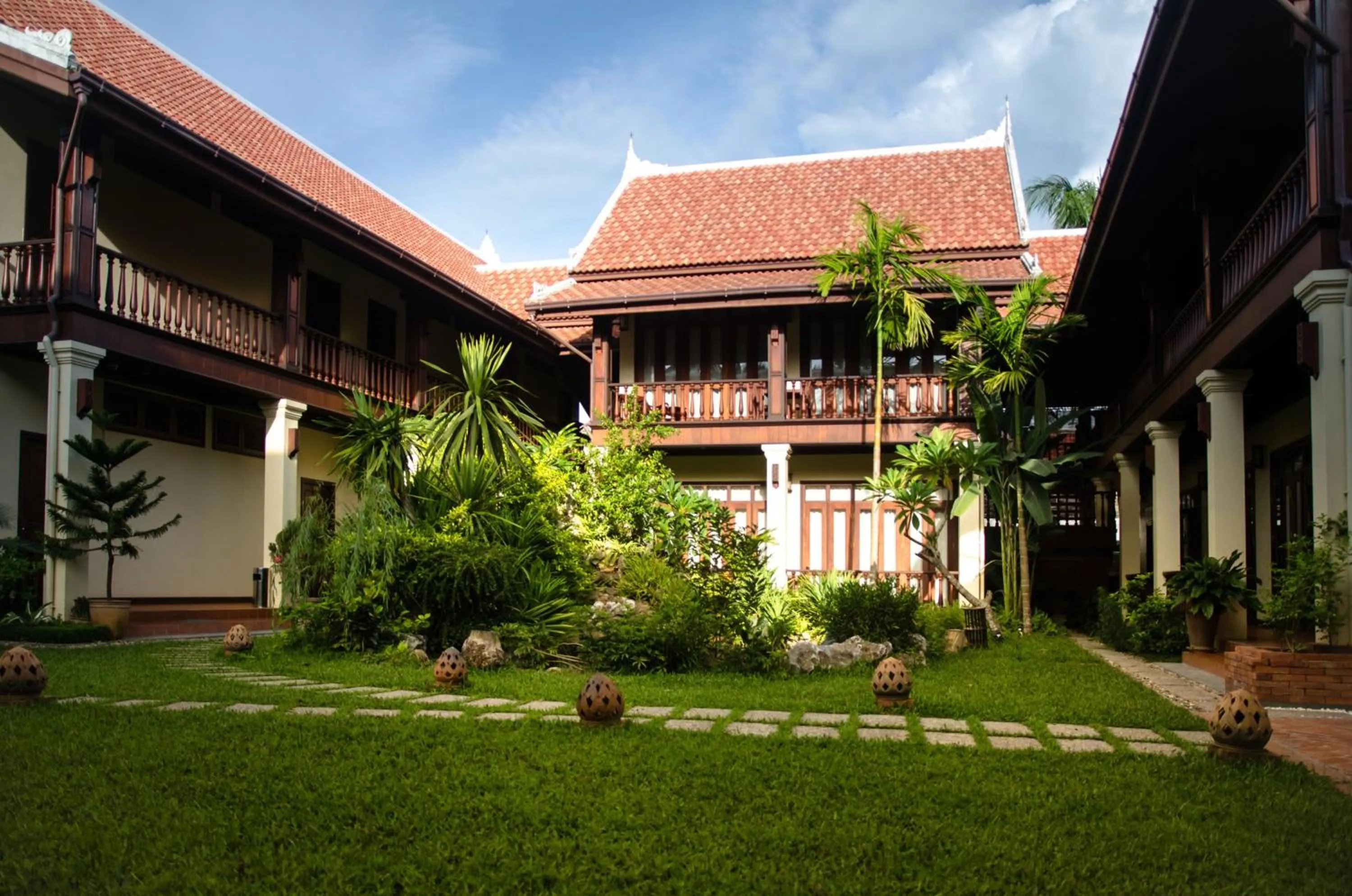 Facade/entrance in Sada Hotel