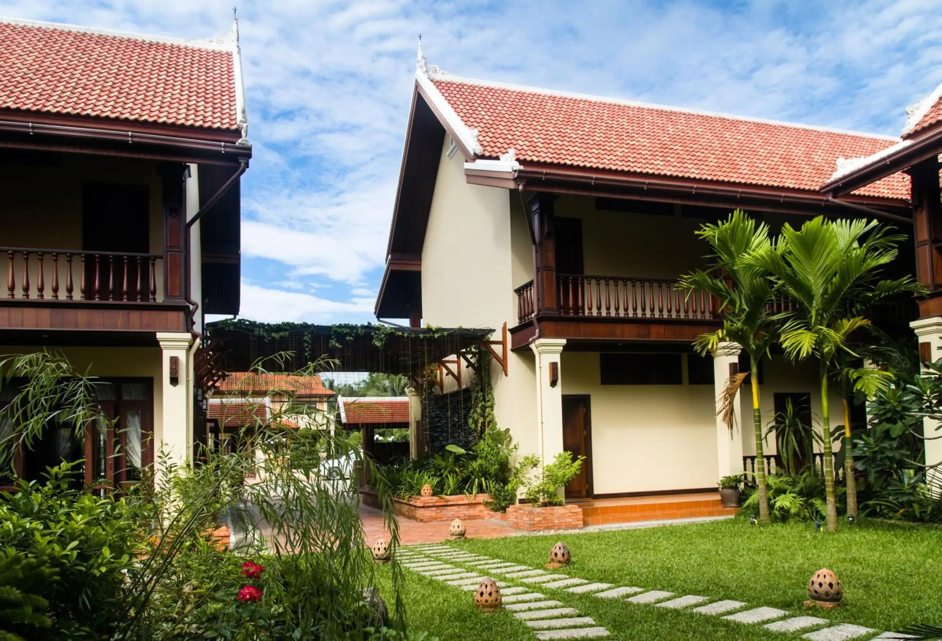 Facade/entrance in Sada Hotel Facade/entrance in Sada Hotel