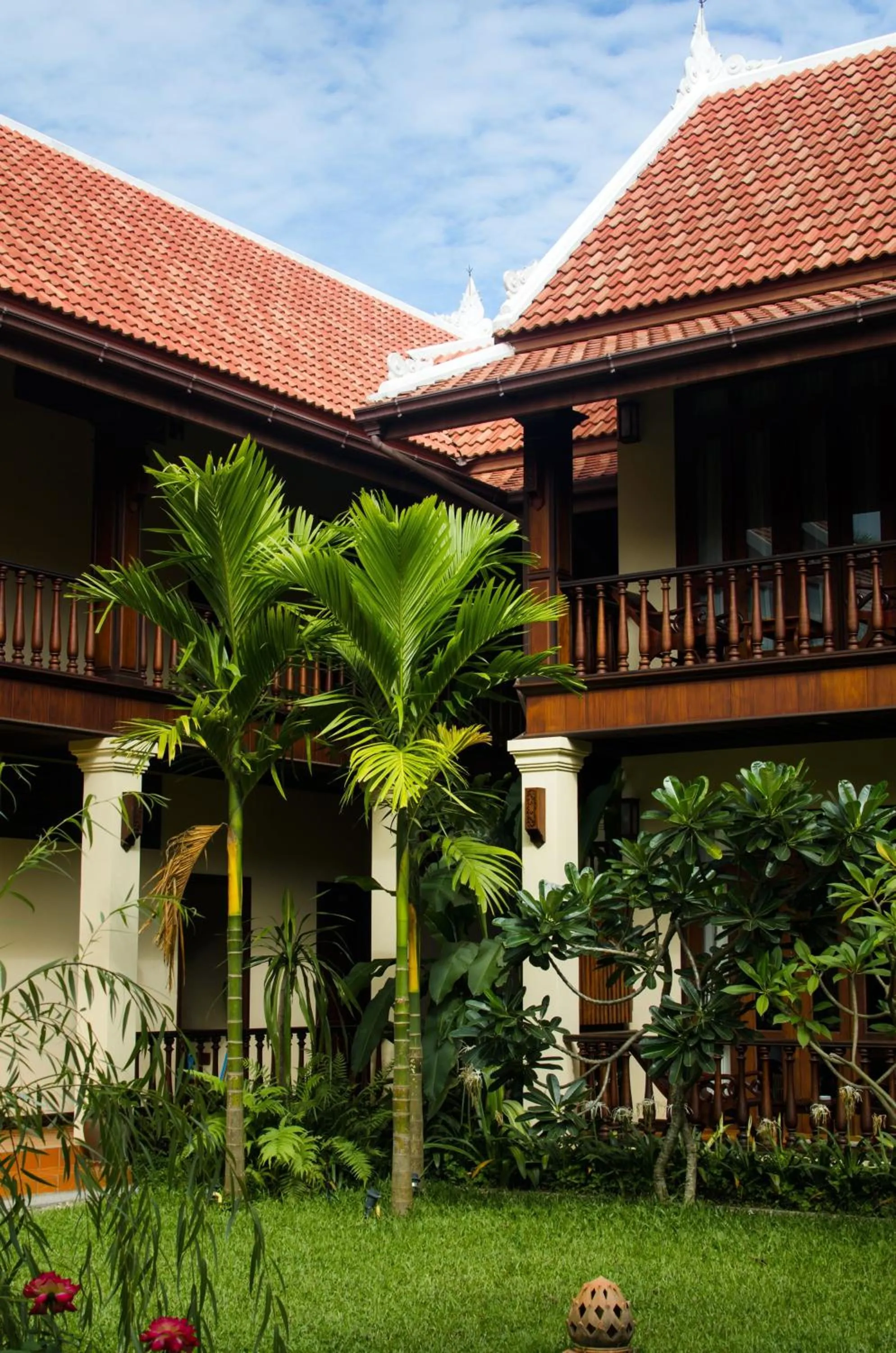 Facade/entrance in Sada Hotel
