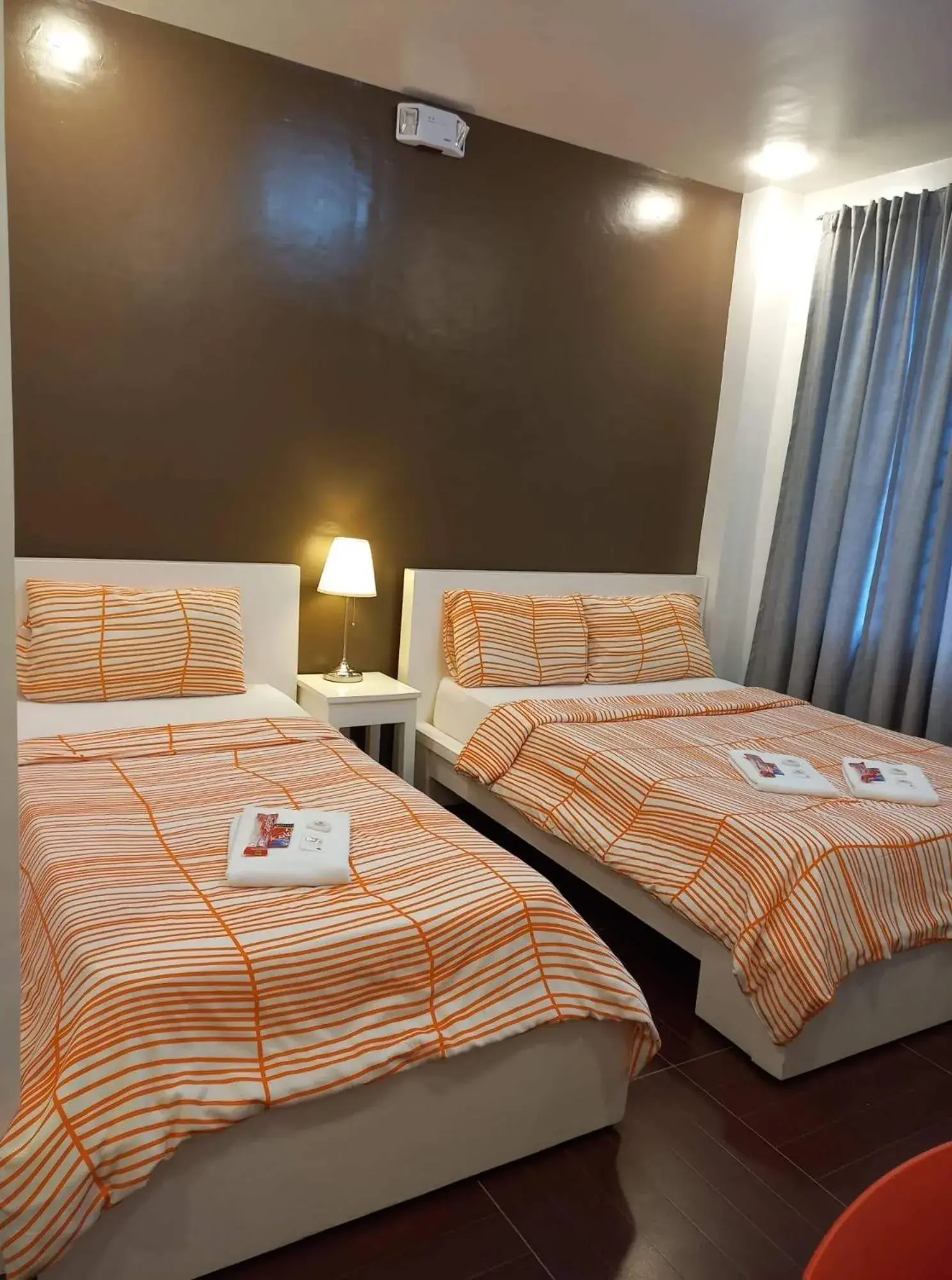 Triple Room with Private Bathroom in GLC SUITES Triple Room with Private Bathroom in GLC SUITES