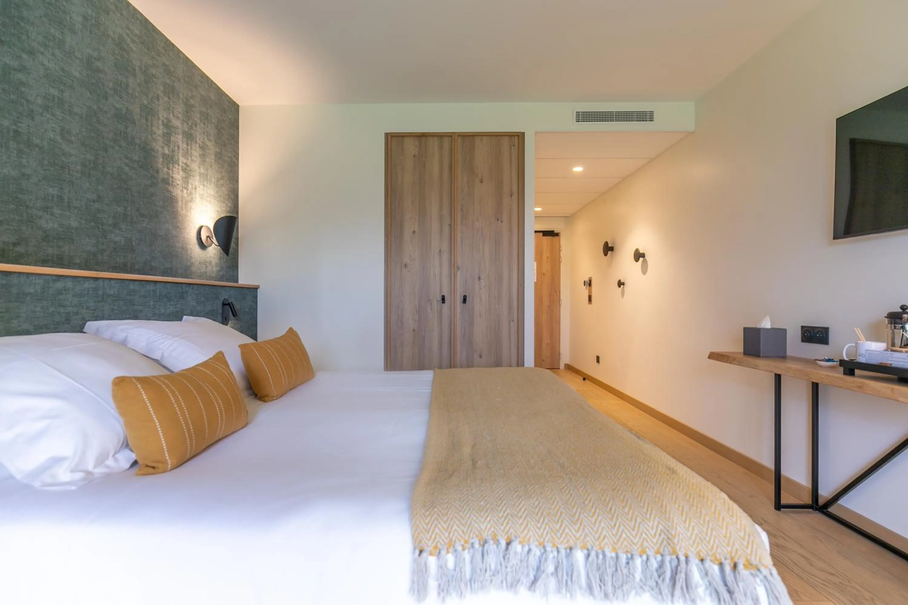 Bed in Auberge de la Caillère