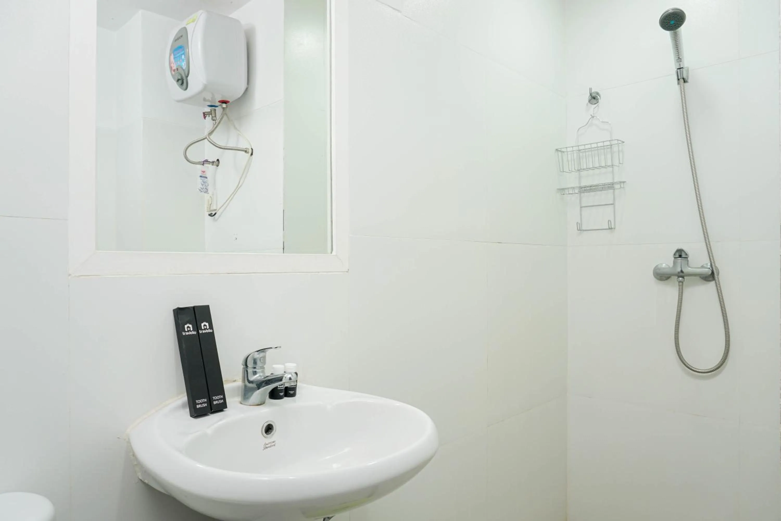 Spacious 3BR Ambassade Kuningan Apartment By Travelio
