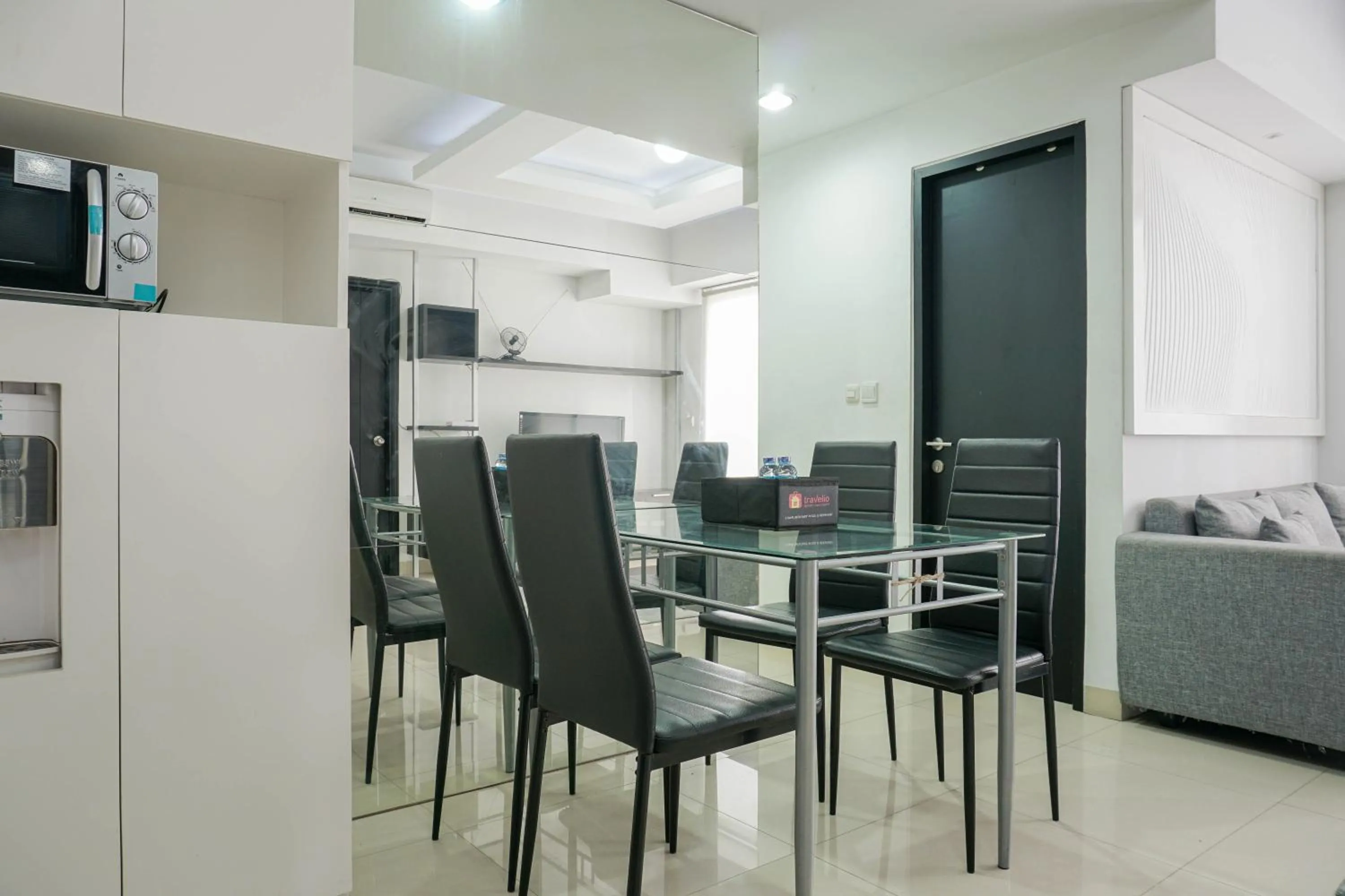 Spacious 3BR Ambassade Kuningan Apartment By Travelio