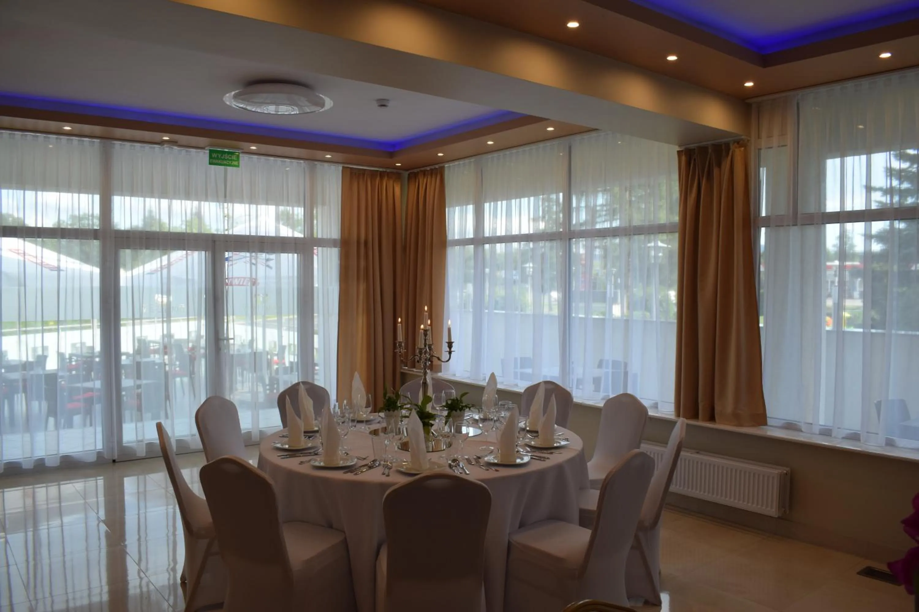 Restaurant/places to eat in Hotel Biały