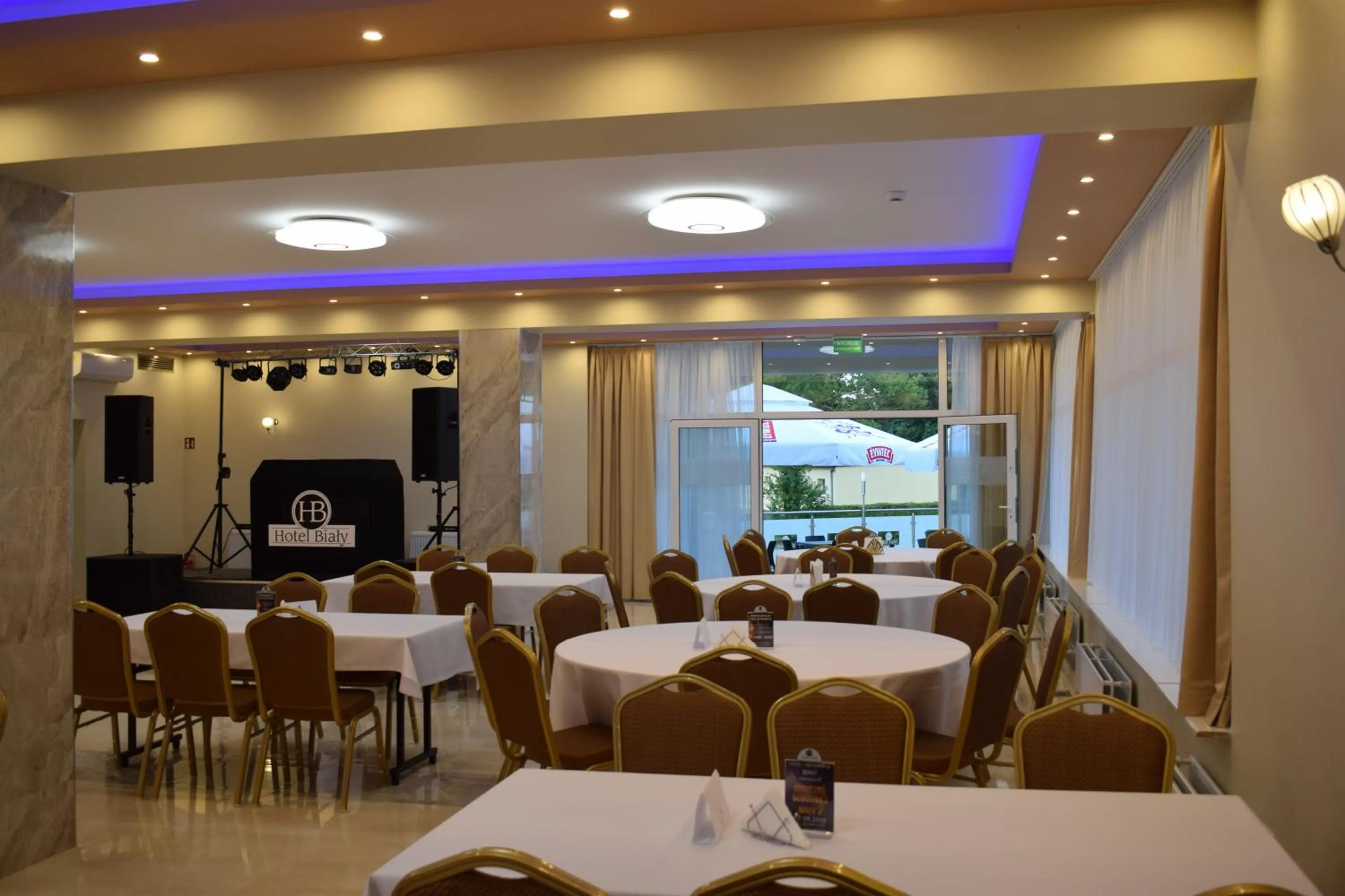 Restaurant/places to eat in Hotel Biały