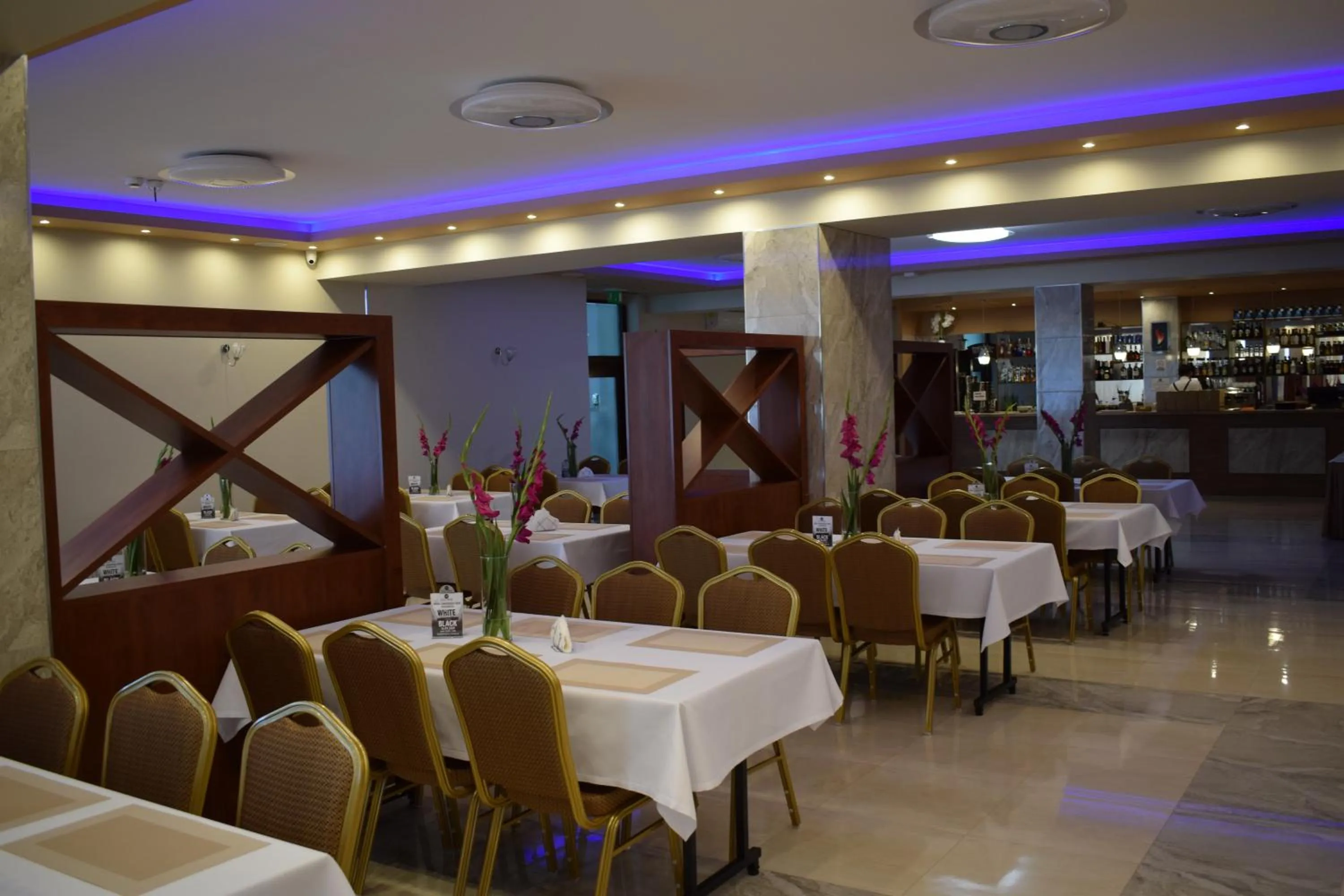 Restaurant/places to eat in Hotel Biały