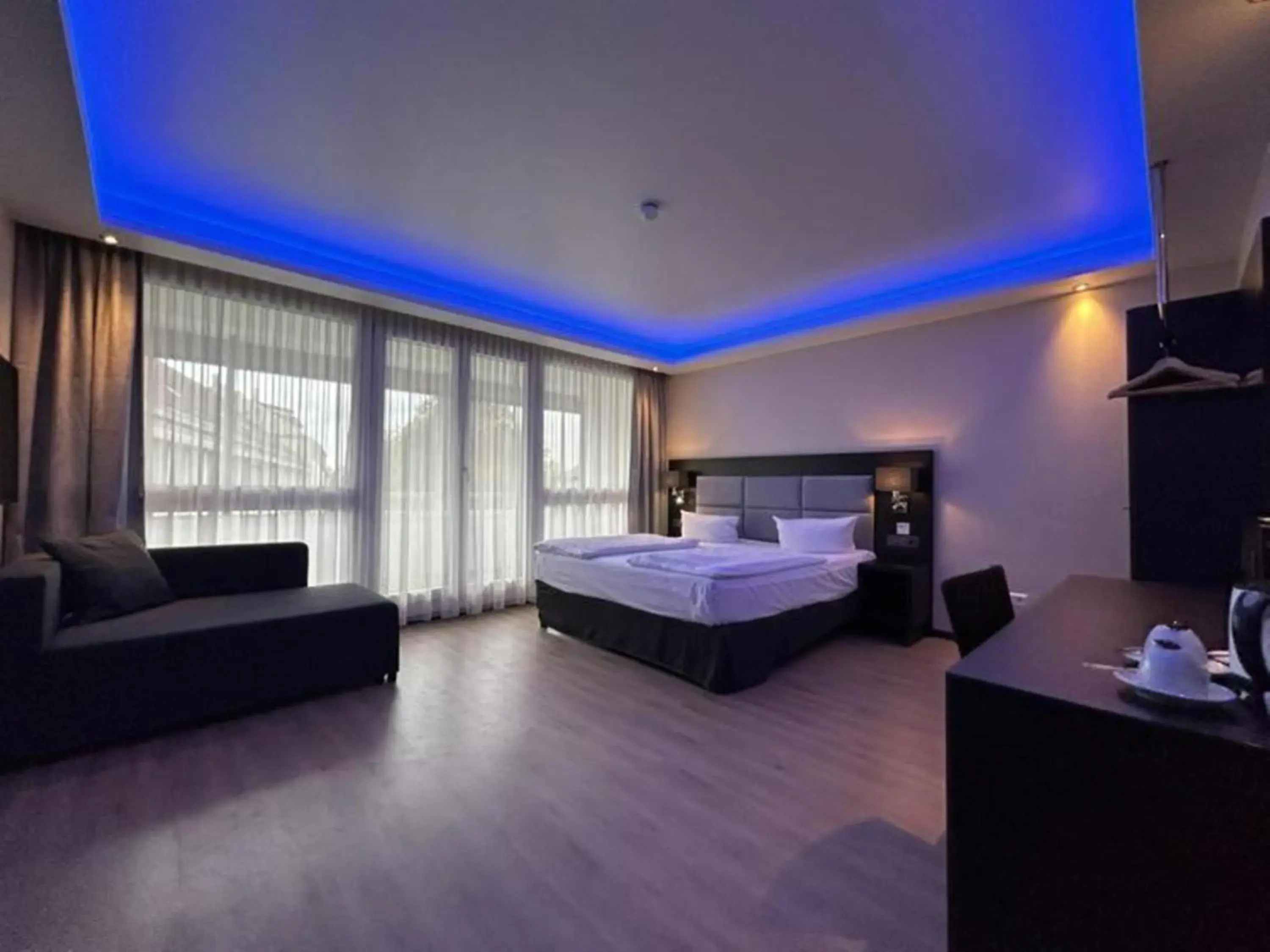 Photo of the whole room, Bed in Zi Hotel Photo of the whole room, Bed in Zi Hotel