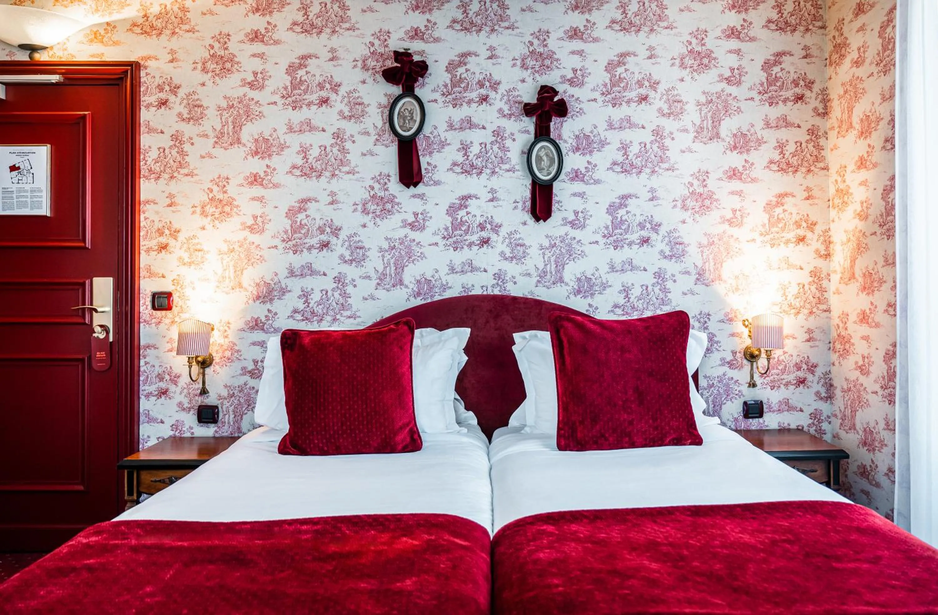 Bed in Maison Eugenie