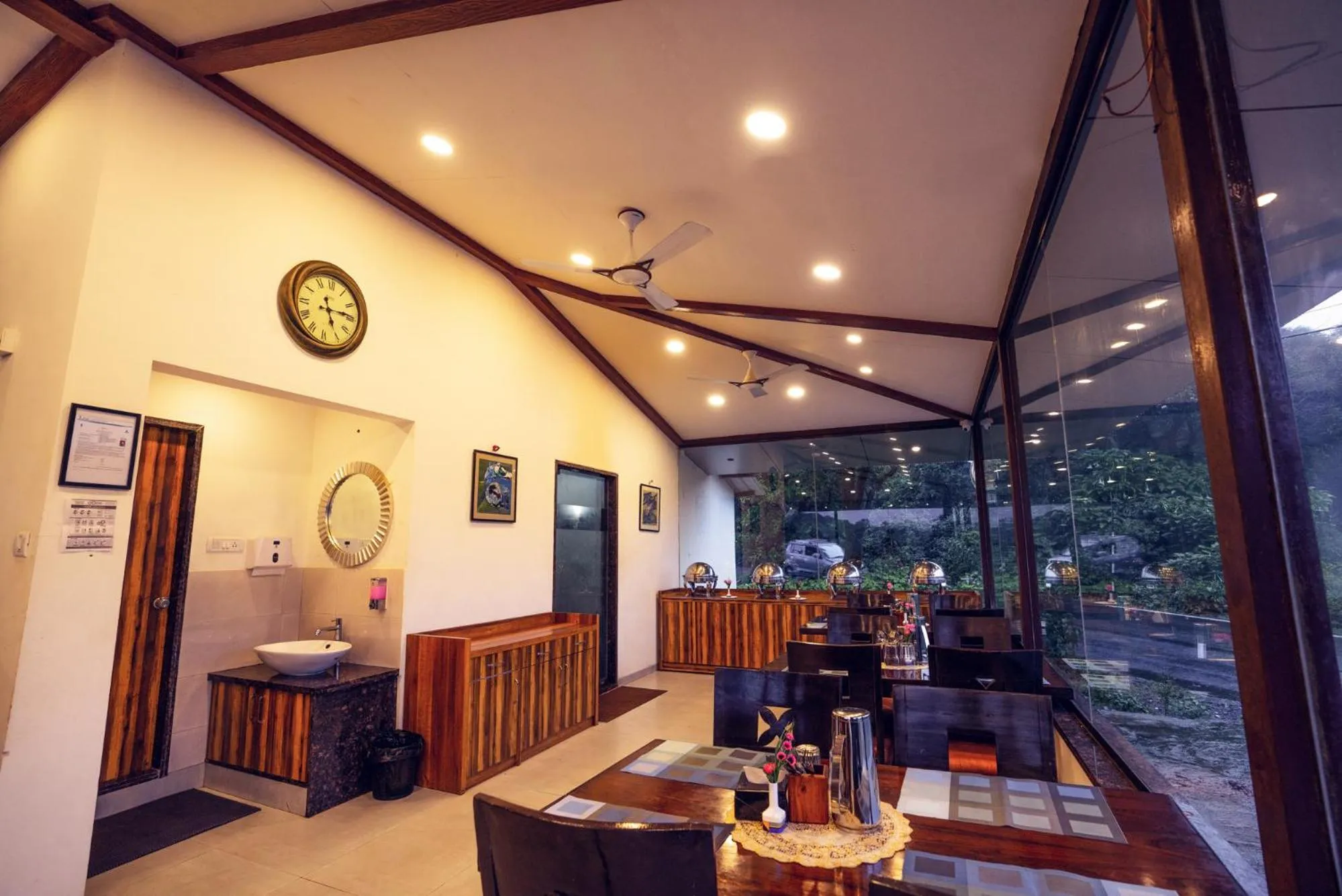 Restaurant/places to eat in La Serene Resort and Spa