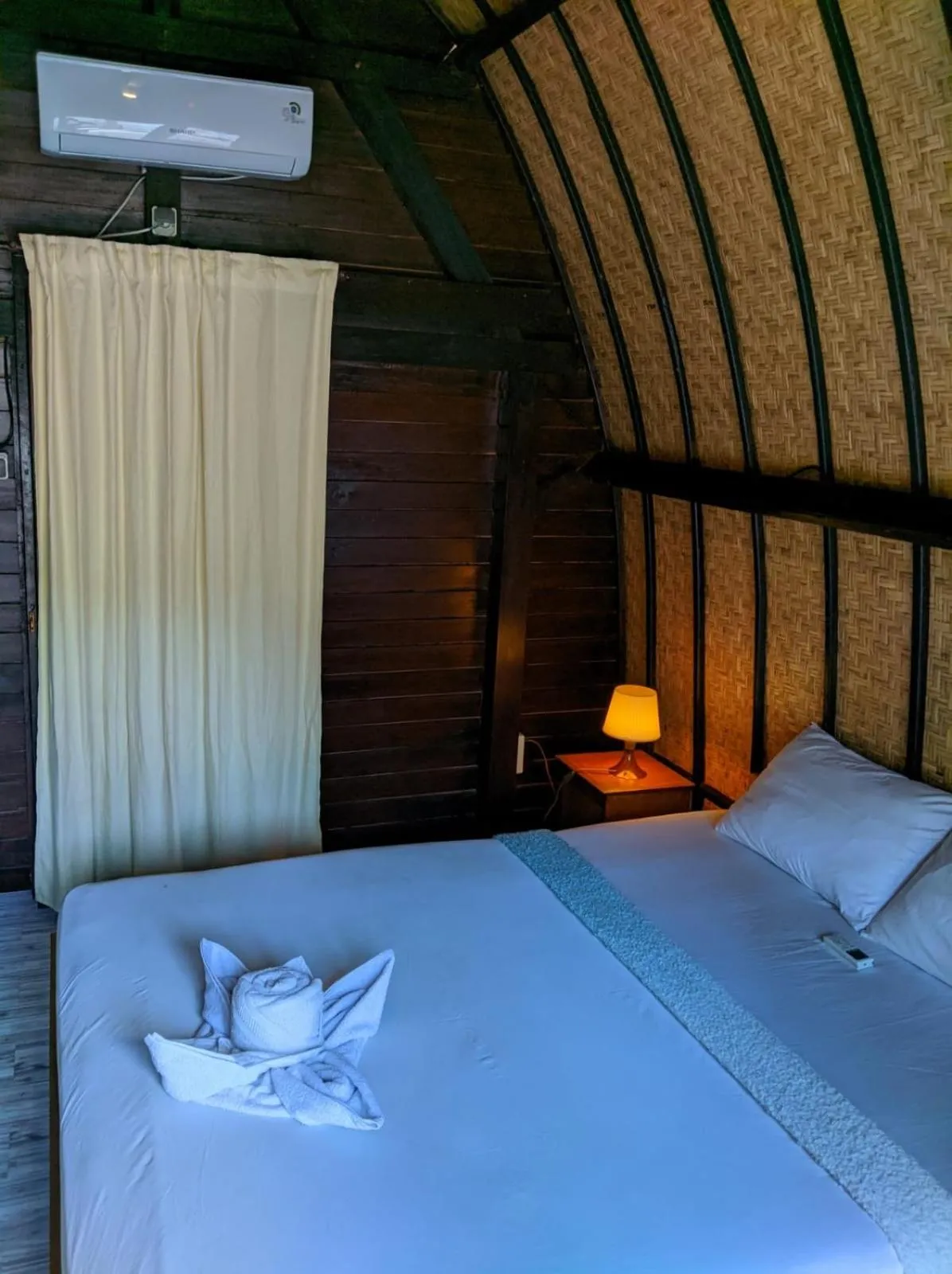 Bed in Gili Davidoff Bungalow