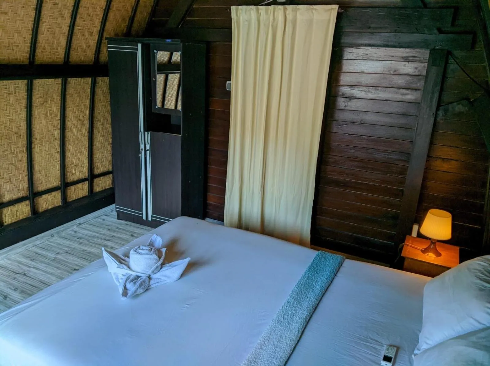 Bed in Gili Davidoff Bungalow