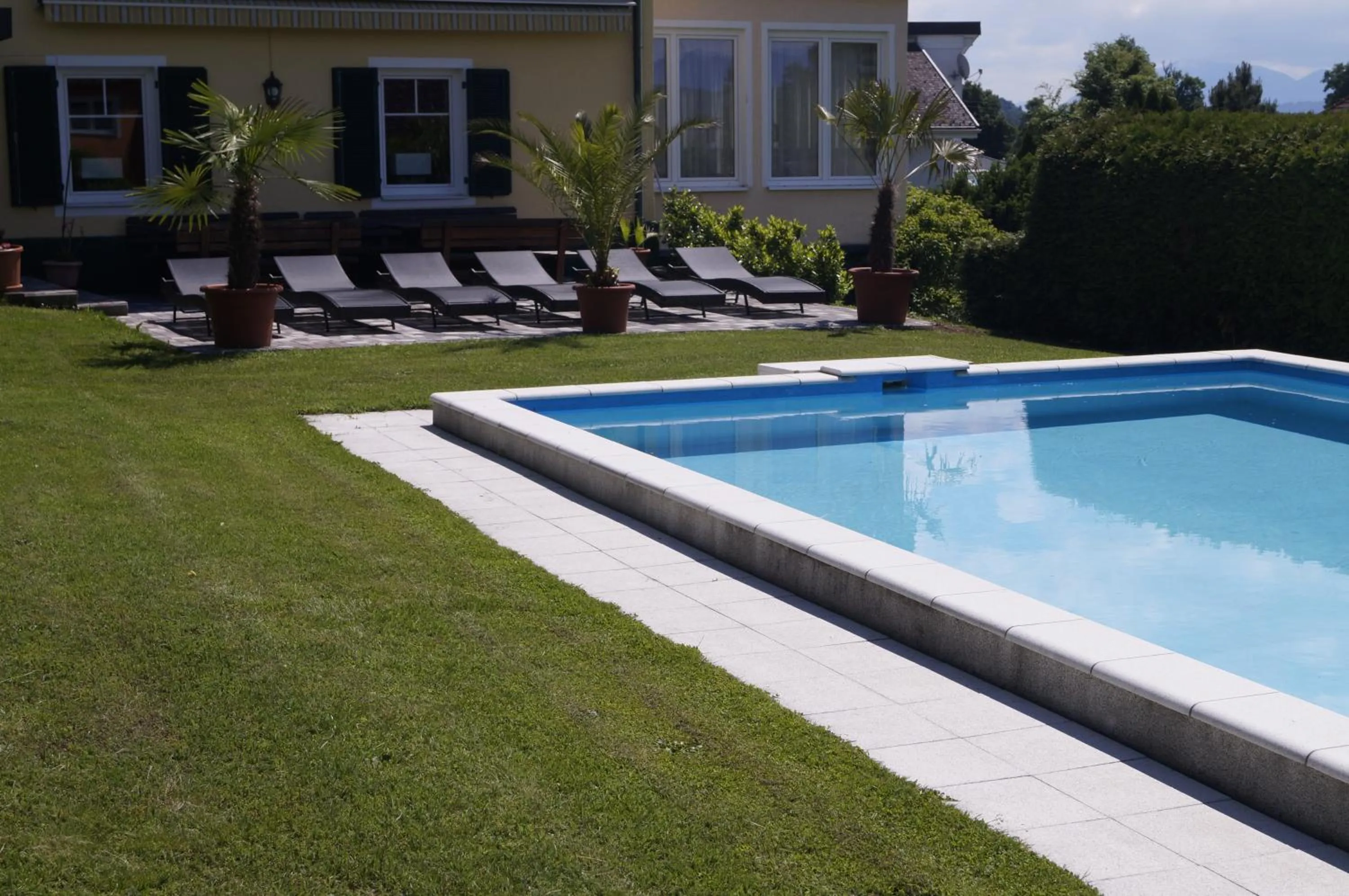 Swimming pool in Pension DOBERNIG - CONTACTLESS CHECK IN/STAY