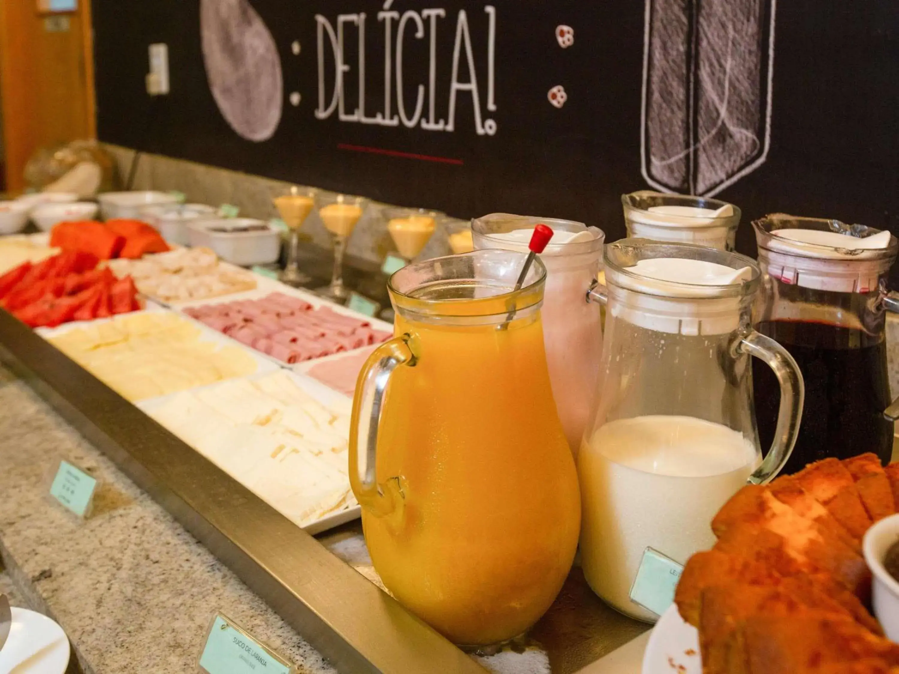 Restaurant/places to eat in ibis Vitoria Praia de Camburi Restaurant/places to eat in ibis Vitoria Praia de Camburi