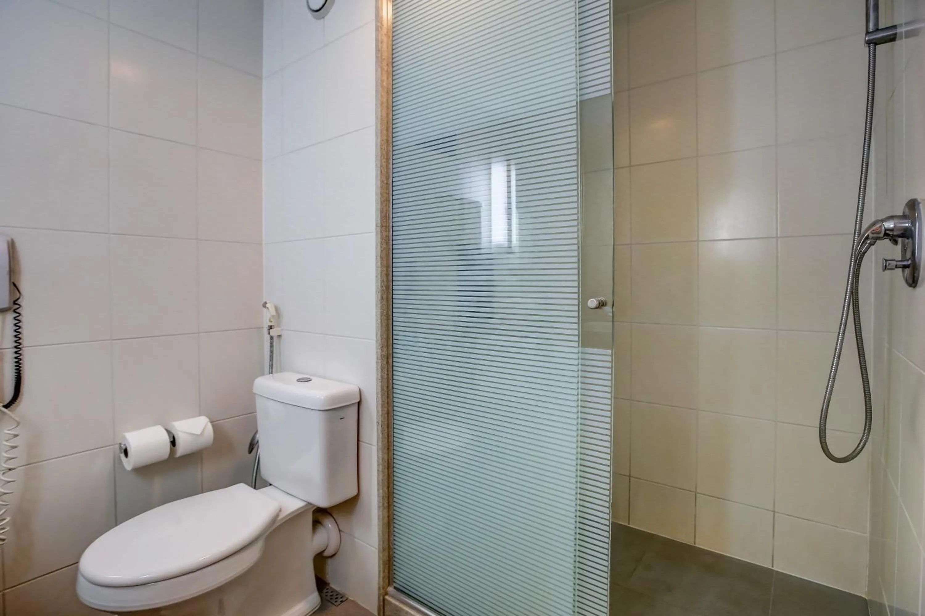 Shower in ibis Vitoria Praia de Camburi
