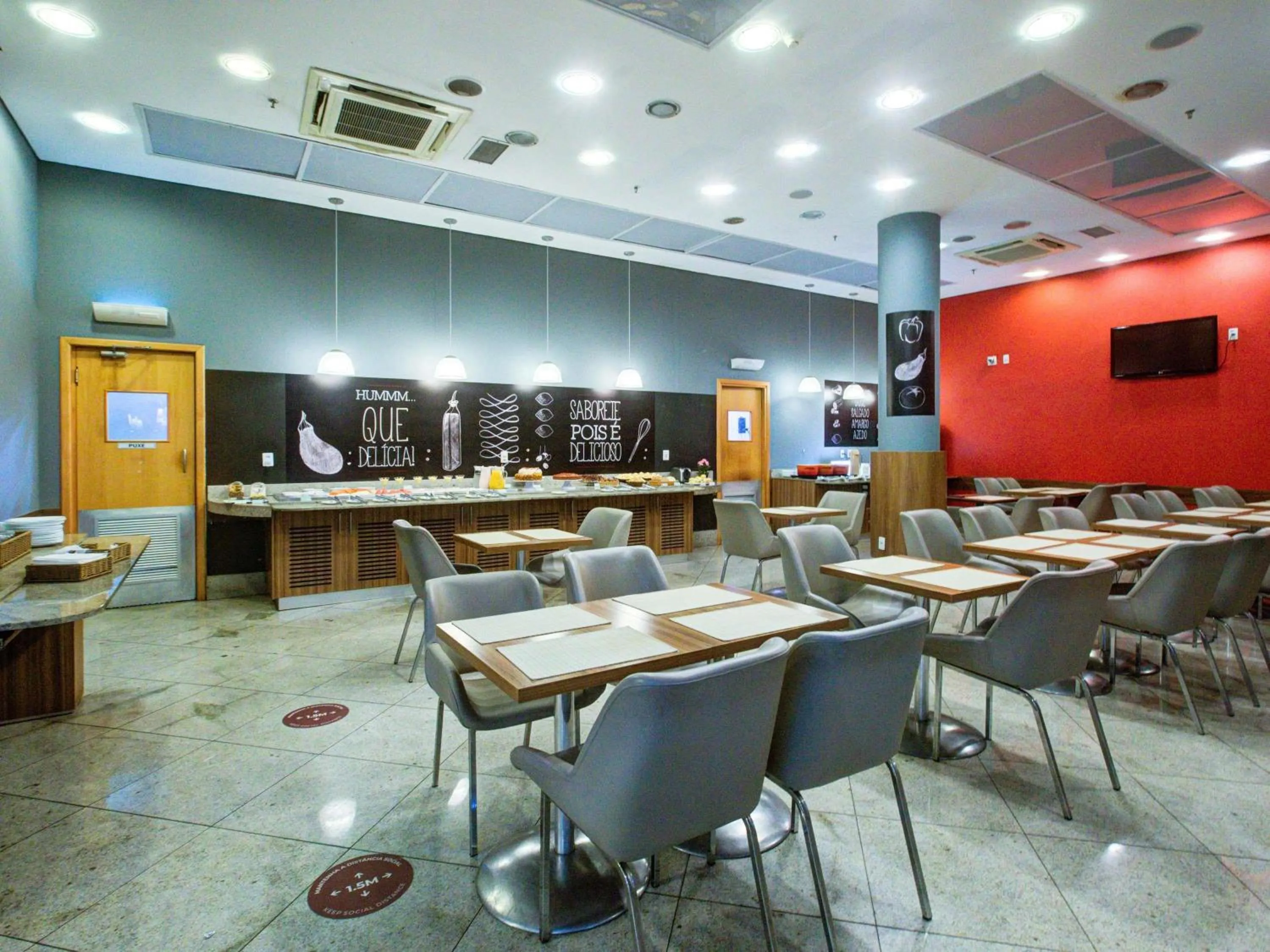 Lounge or bar in ibis Vitoria Praia de Camburi
