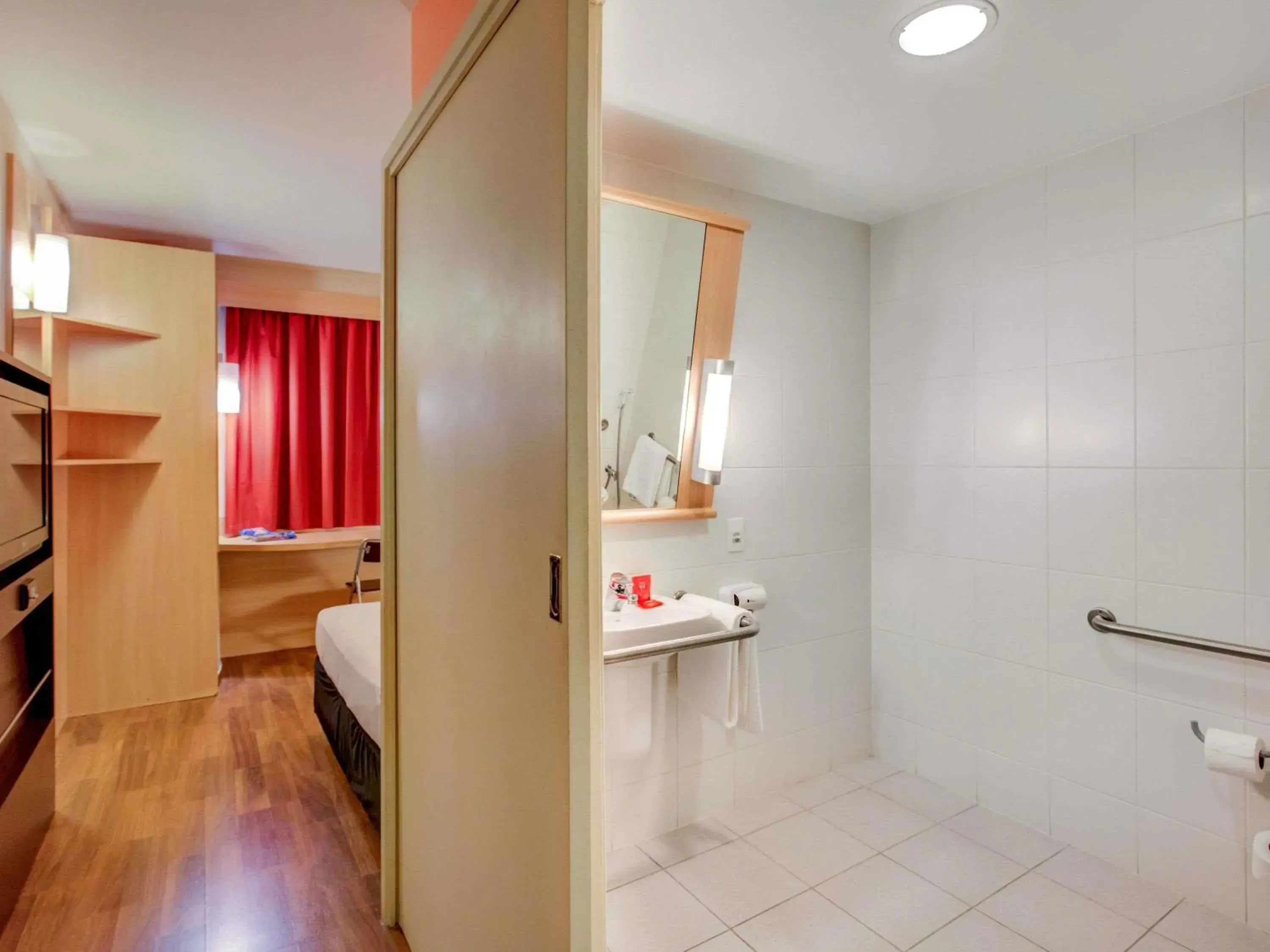 Bedroom in ibis Vitoria Praia de Camburi Bedroom in ibis Vitoria Praia de Camburi