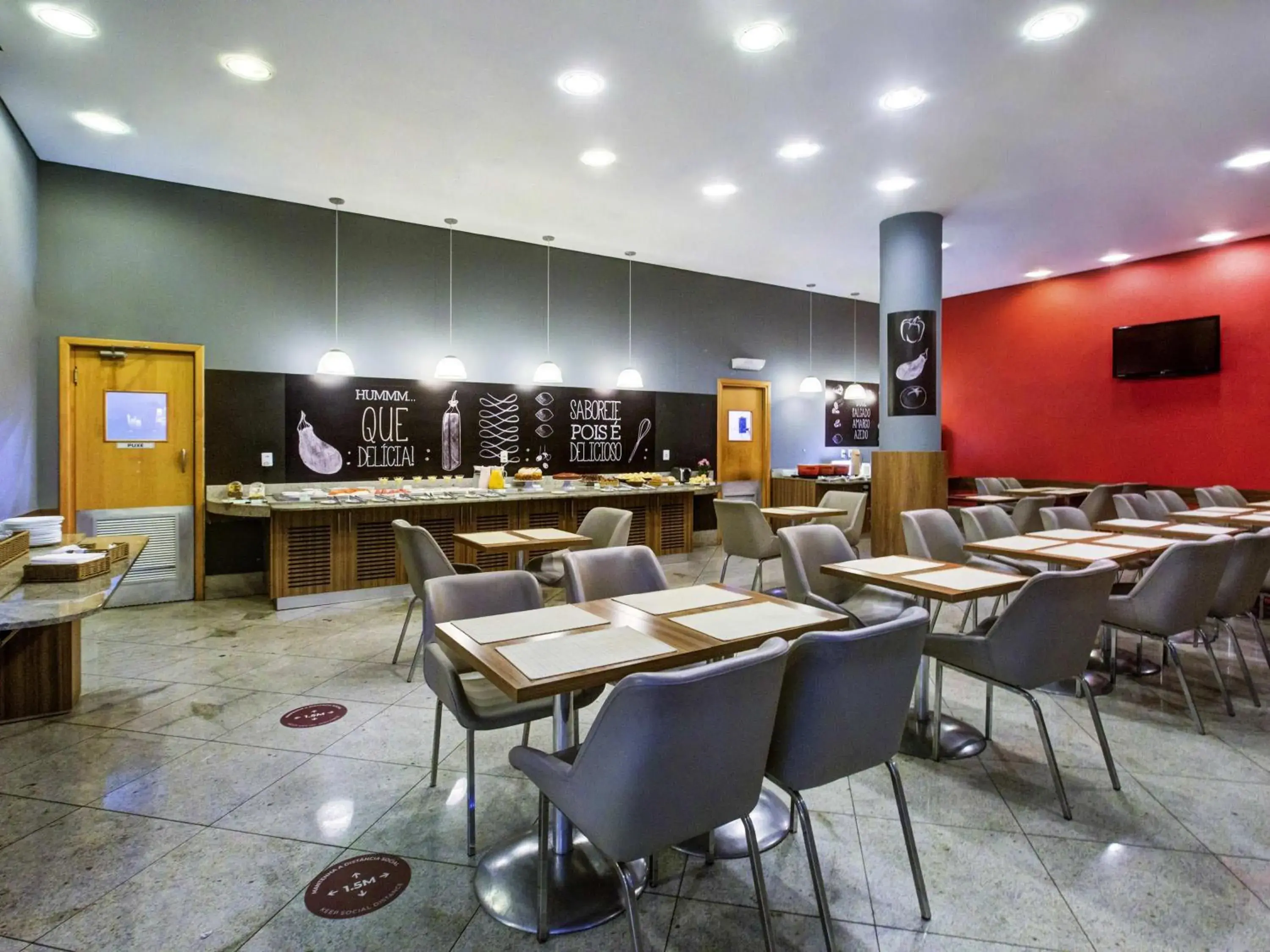 Restaurant/places to eat in ibis Vitoria Praia de Camburi Restaurant/places to eat in ibis Vitoria Praia de Camburi