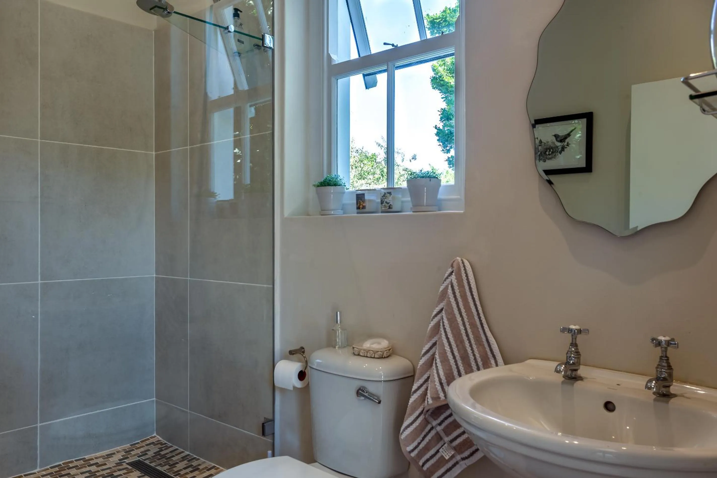 Shower in Sandown Lodge