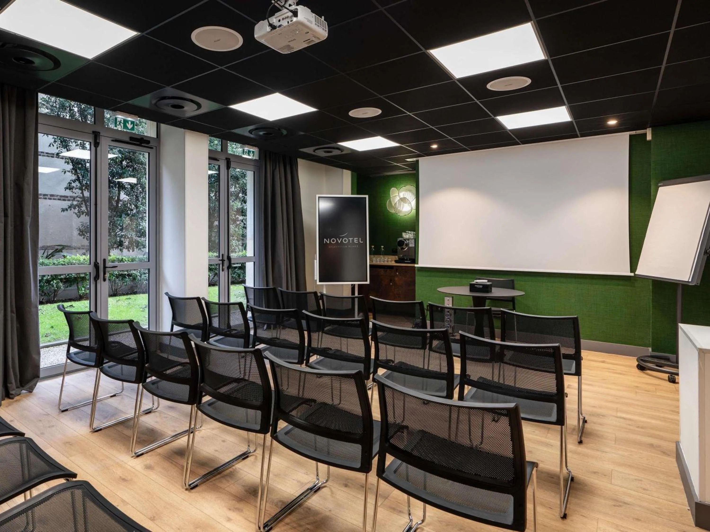 Meeting/conference room in Novotel Deauville Plage
