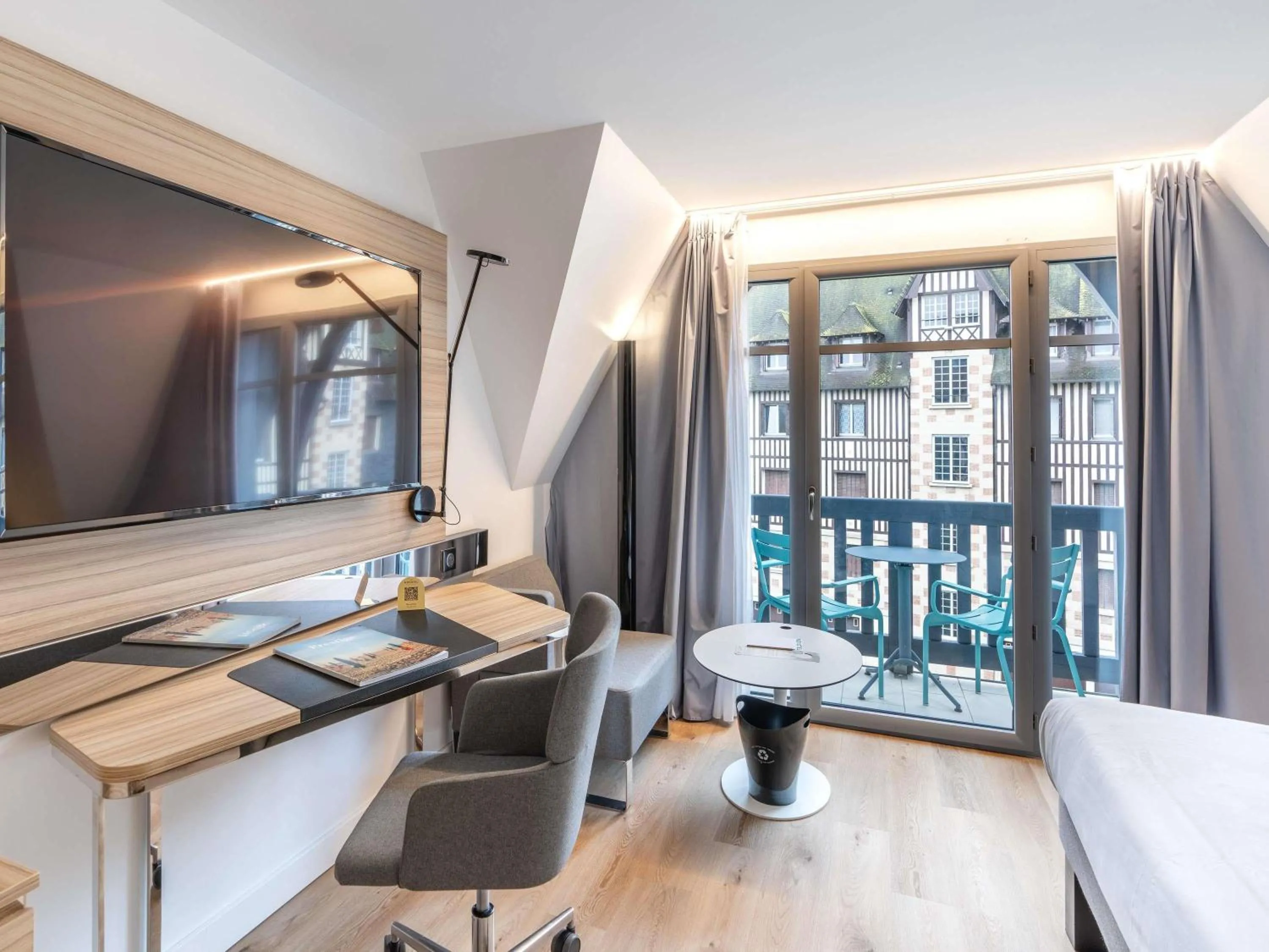 Bedroom, Bed in Novotel Deauville Plage