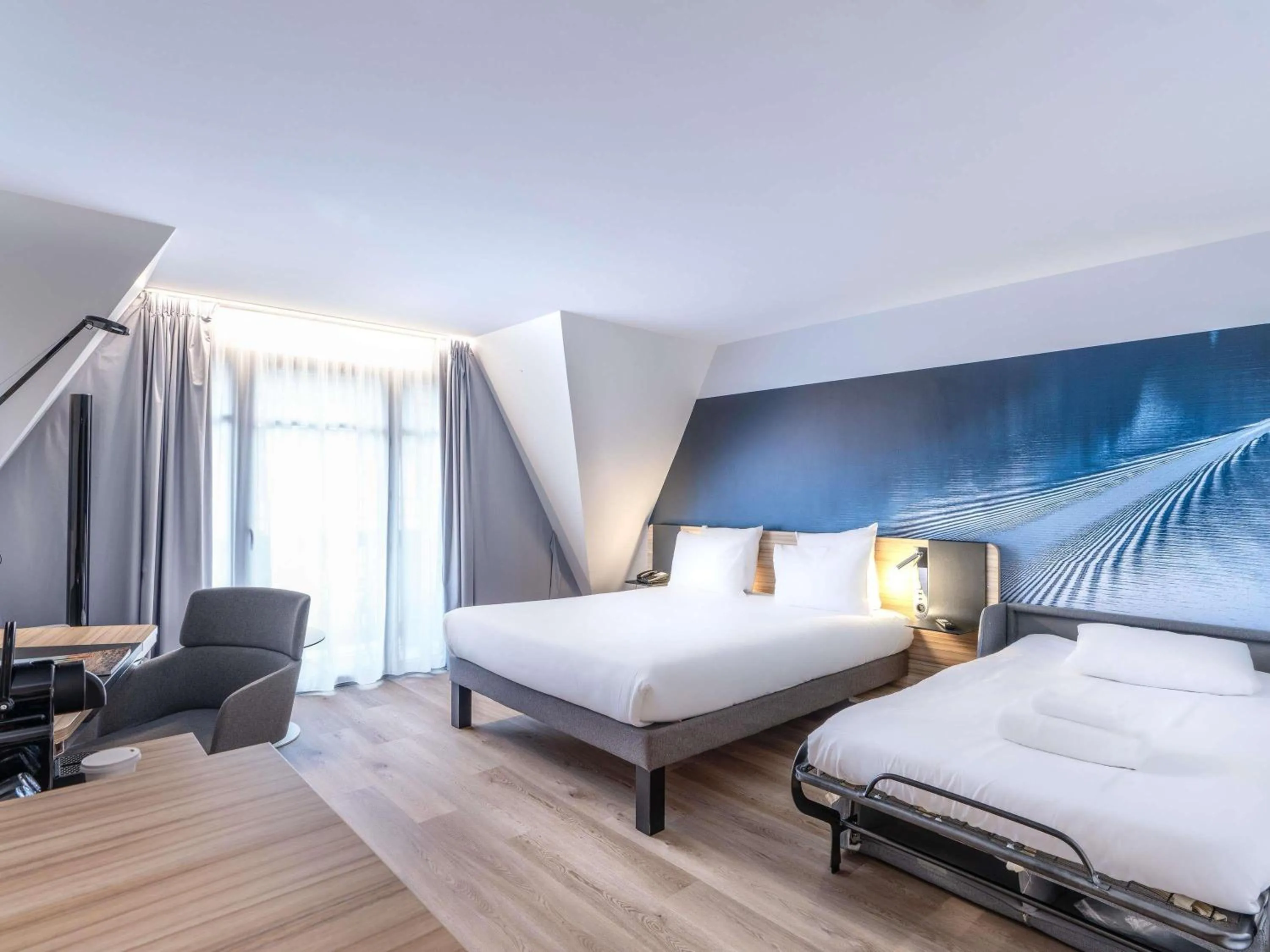 Bedroom, Bed in Novotel Deauville Plage