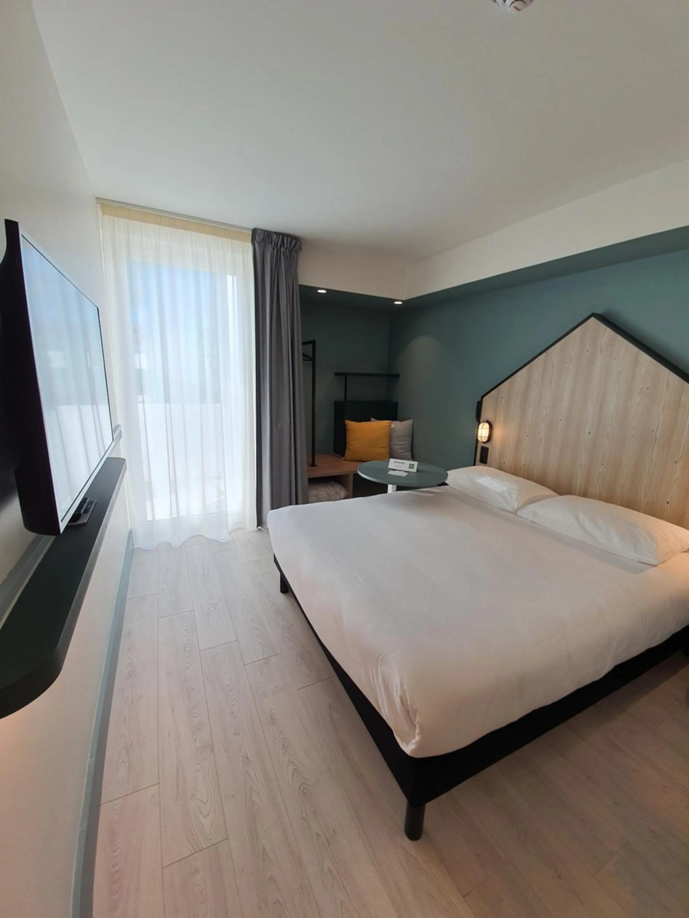 Bed in ibis Styles Arcachon Gujan Mestras