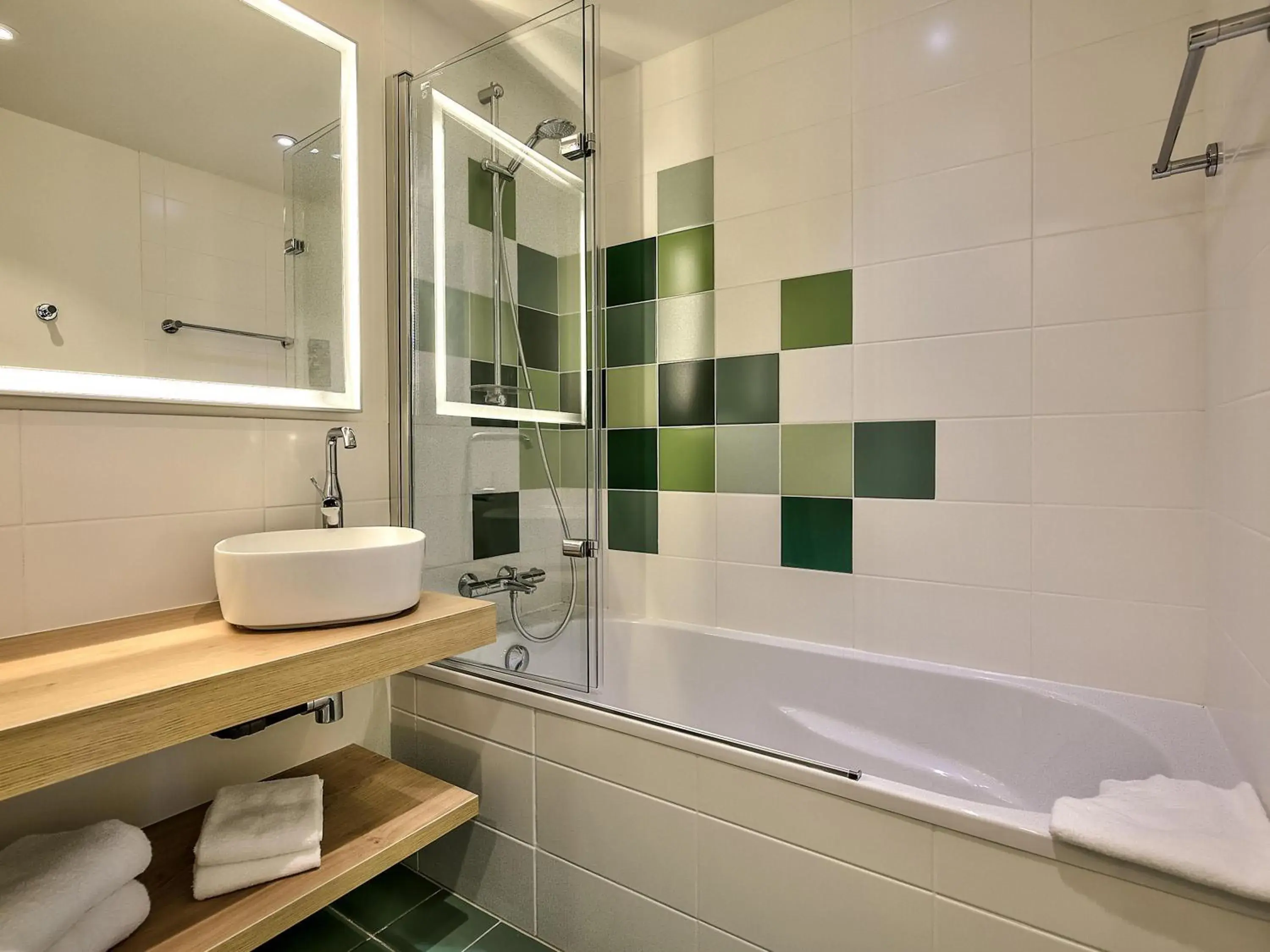 Bedroom in ibis Styles Arcachon Gujan Mestras Bedroom in ibis Styles Arcachon Gujan Mestras