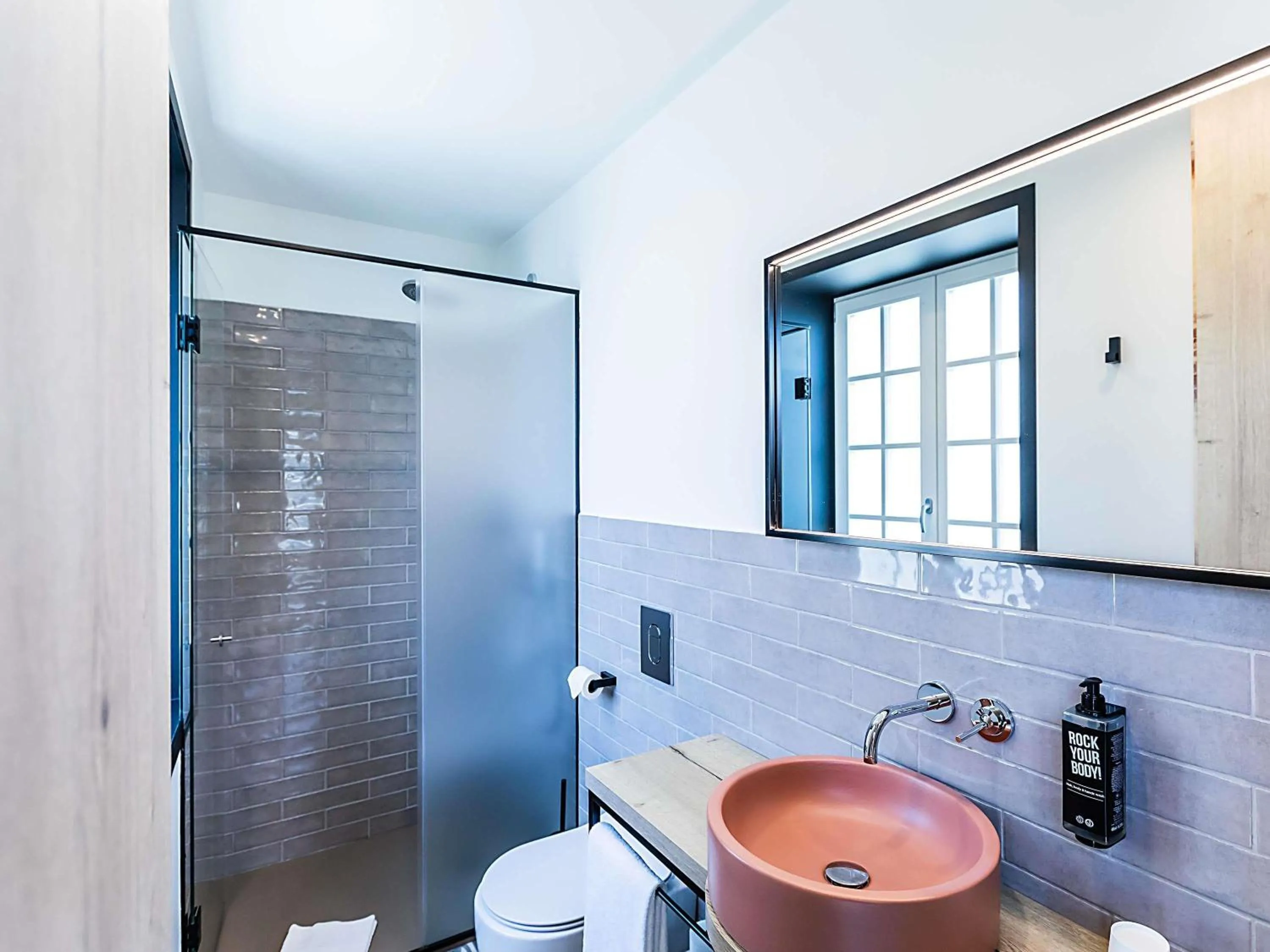 Bedroom in ibis Styles Chaves