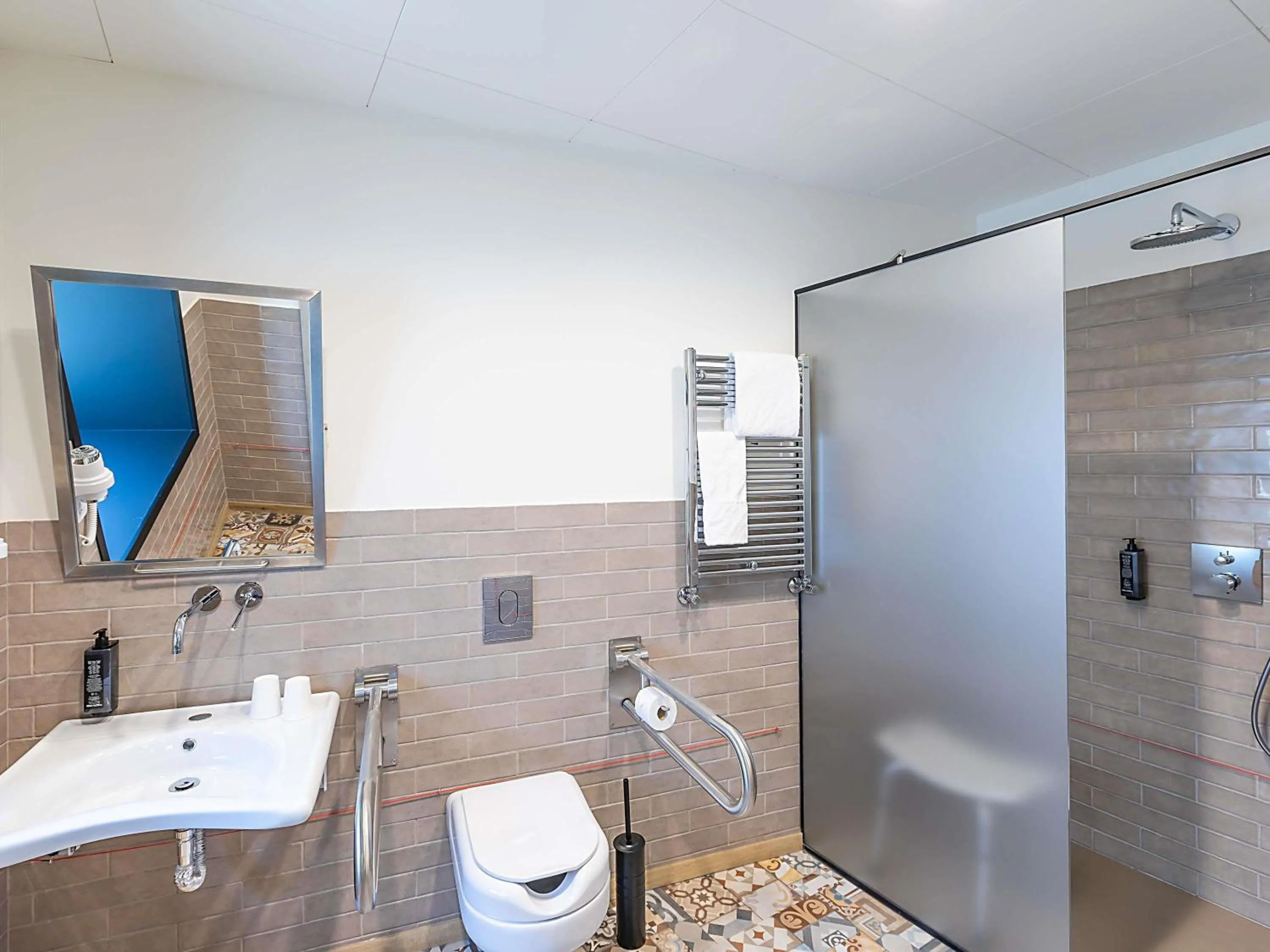 Bedroom in ibis Styles Chaves