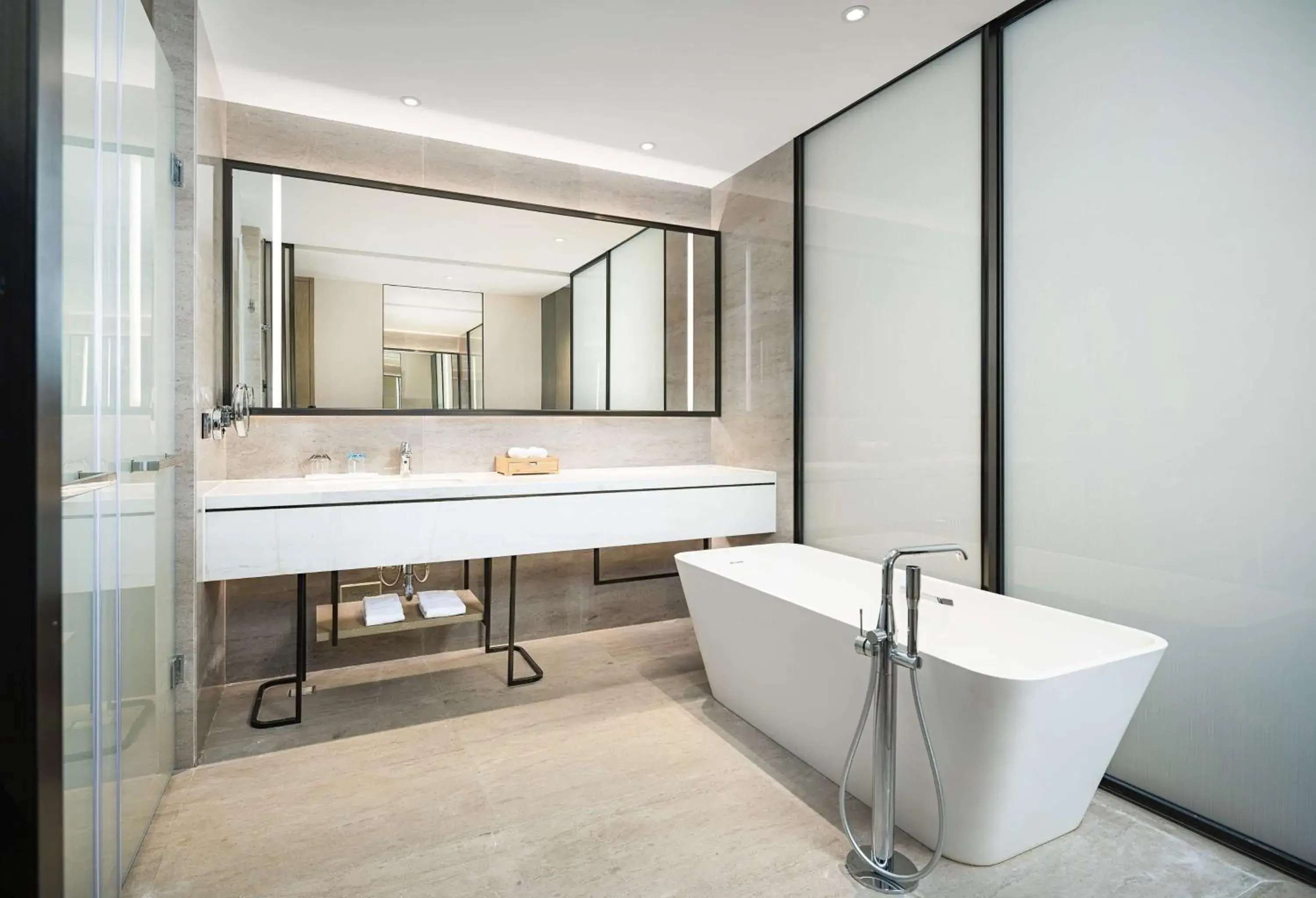 Bathroom in Radisson Blu Hangzhou Xintiandi Bathroom in Radisson Blu Hangzhou Xintiandi