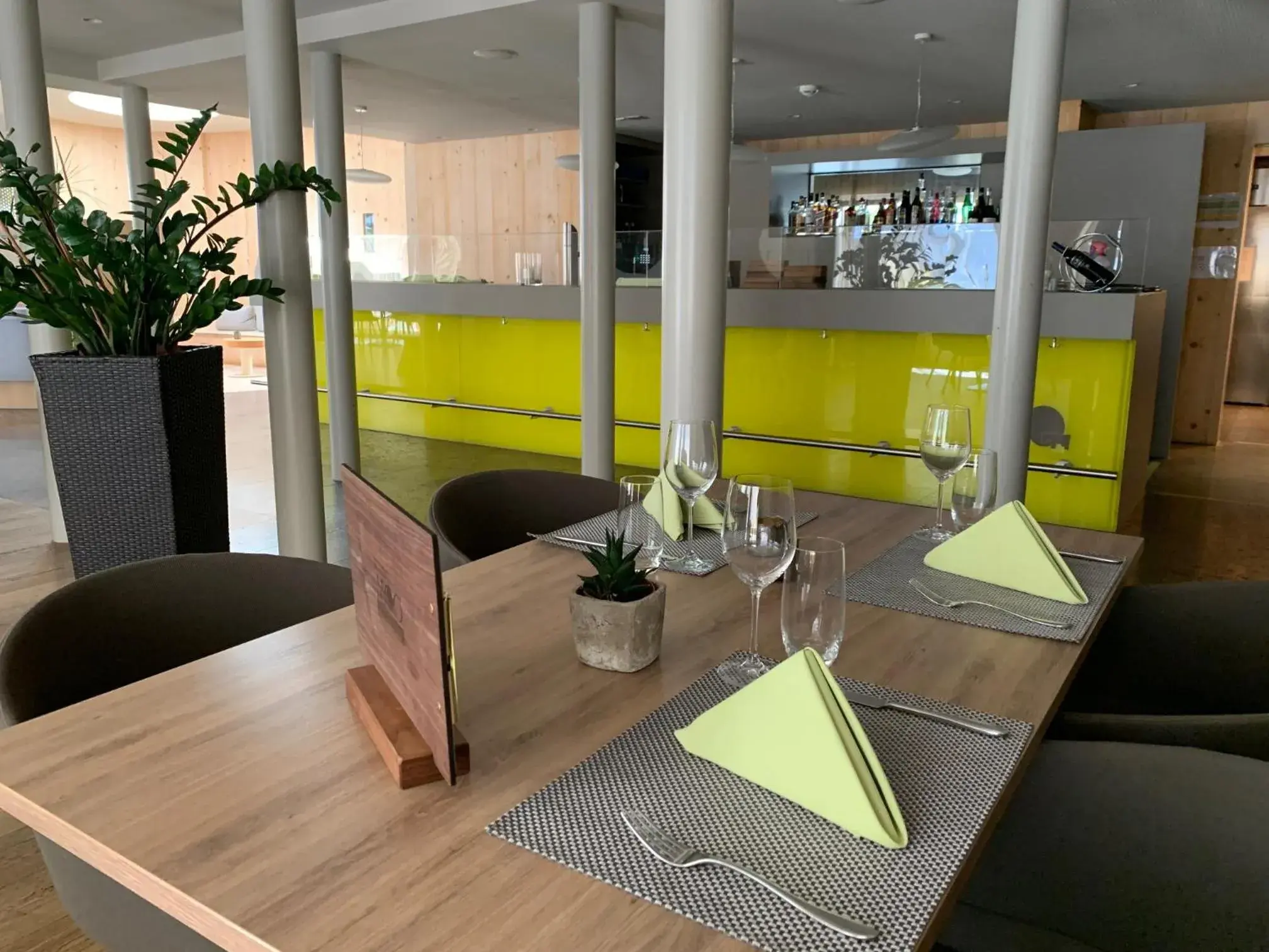 Restaurant/places to eat in Herisau Swiss Quality Hotel Restaurant/places to eat in Herisau Swiss Quality Hotel