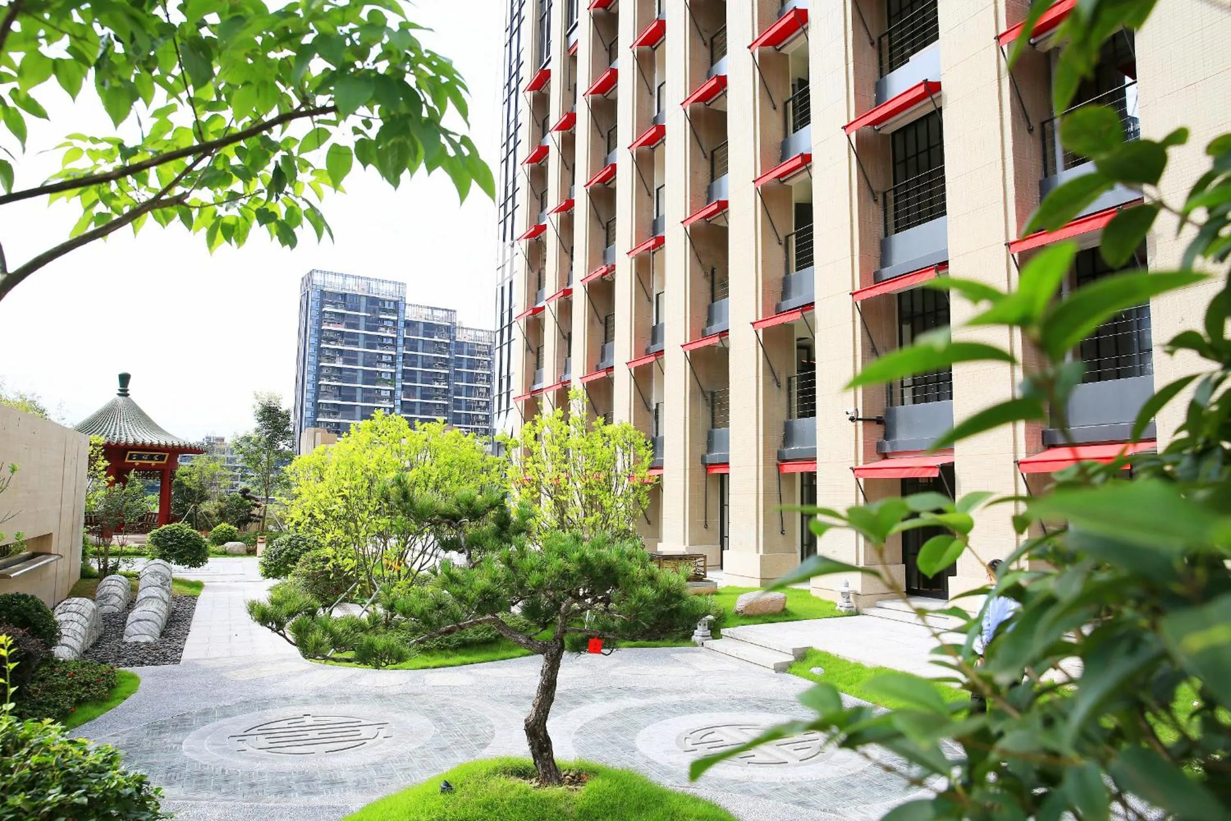 Garden view in Hotel Kapok Shenzhen HouHai (Close to Shenzhen Bay)